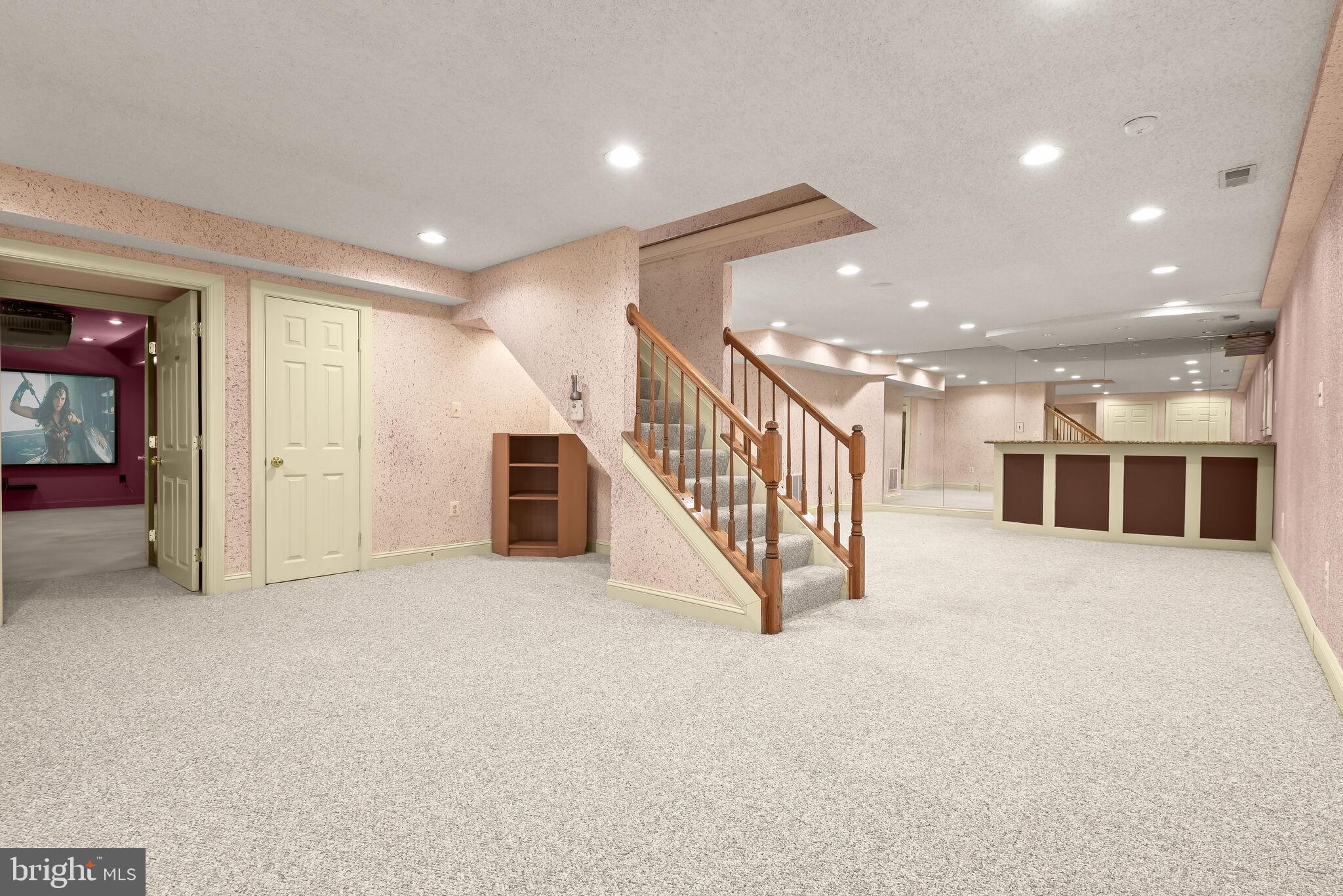 CROMWELL WOODS - Residential