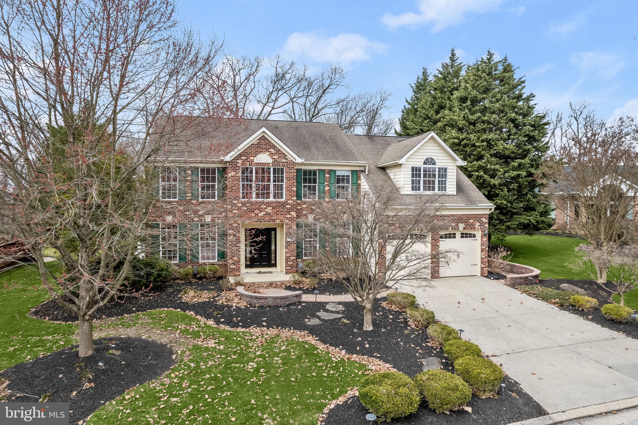 CROMWELL WOODS - Residential