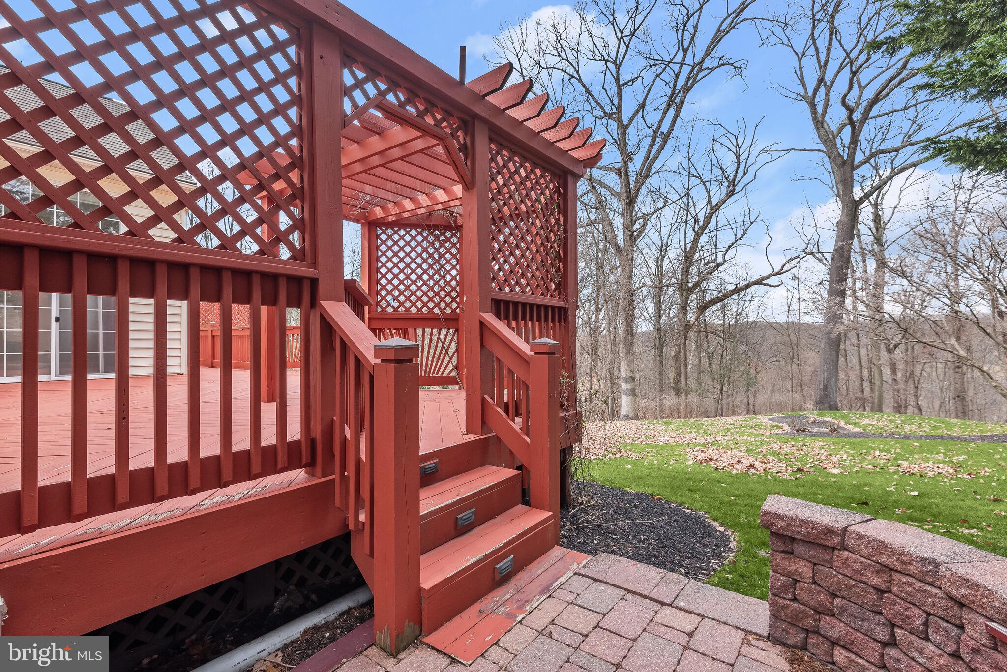 CROMWELL WOODS - Residential