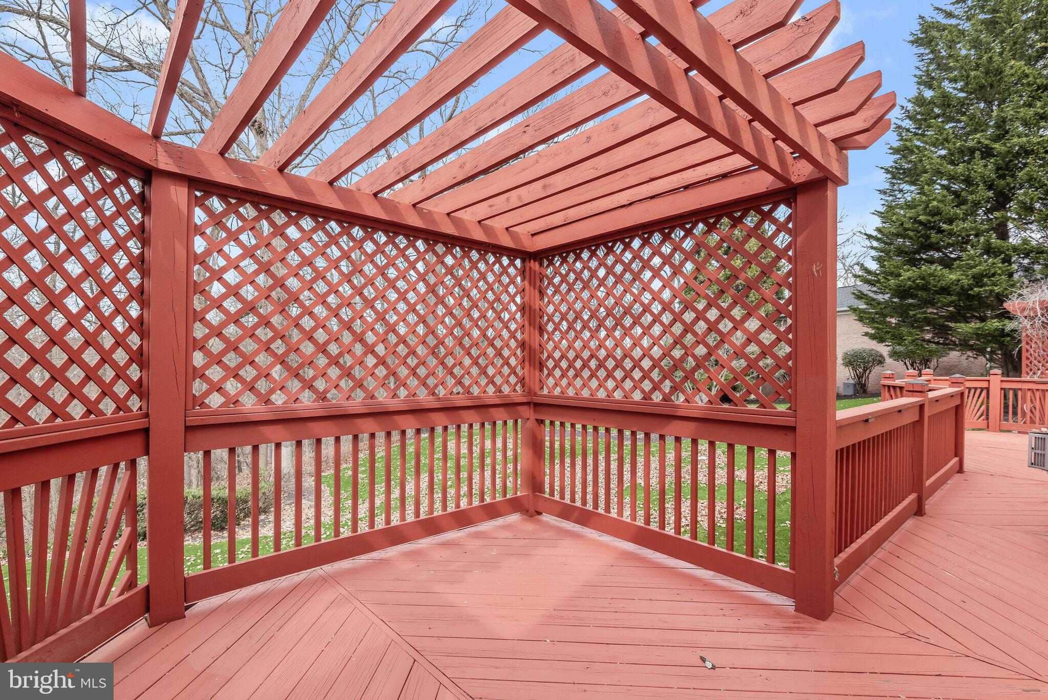 CROMWELL WOODS - Residential