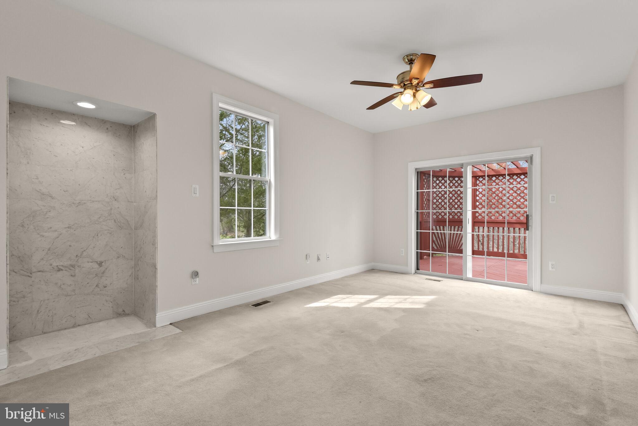 CROMWELL WOODS - Residential