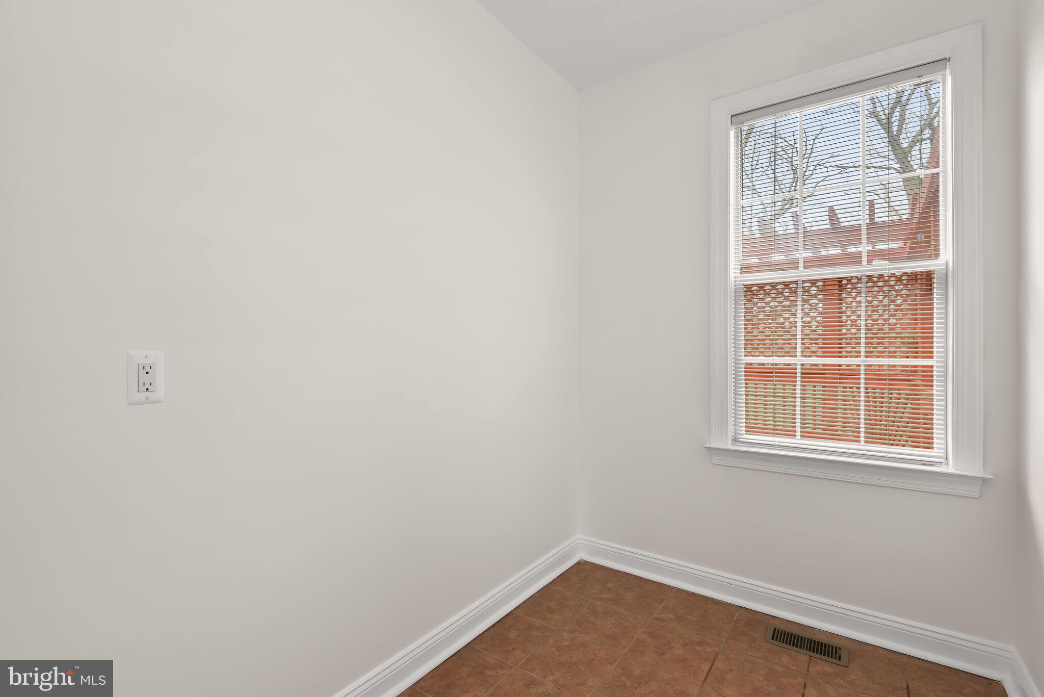 CROMWELL WOODS - Residential