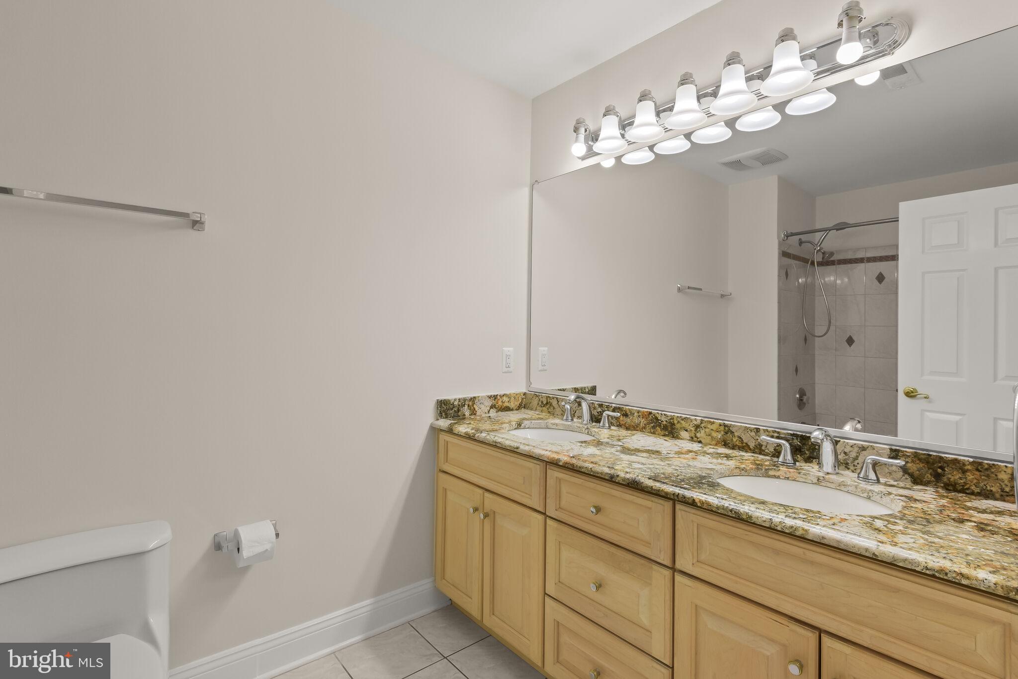 CROMWELL WOODS - Residential