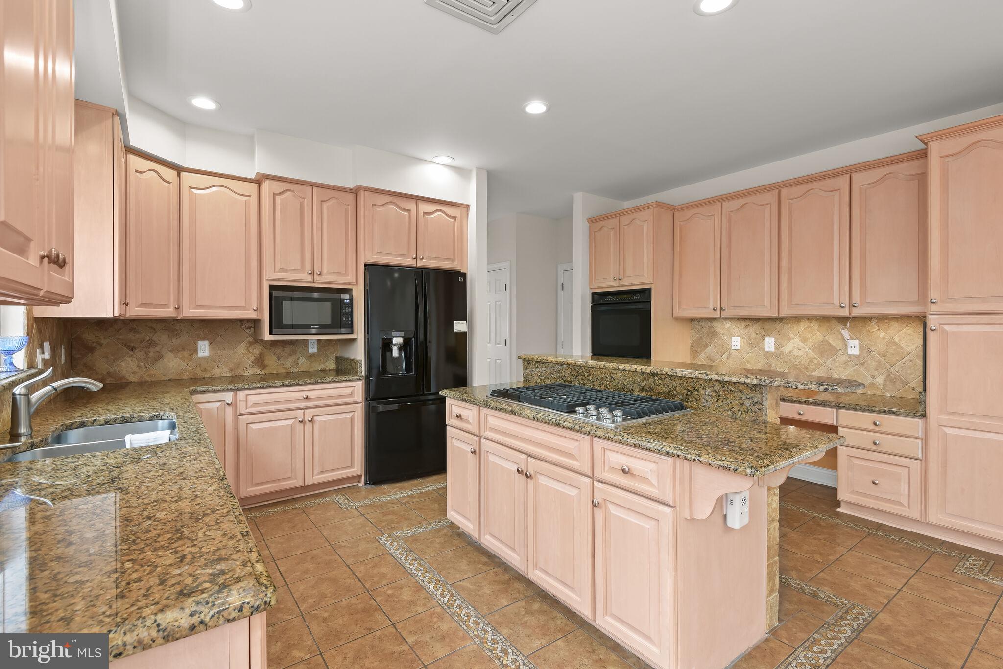 CROMWELL WOODS - Residential