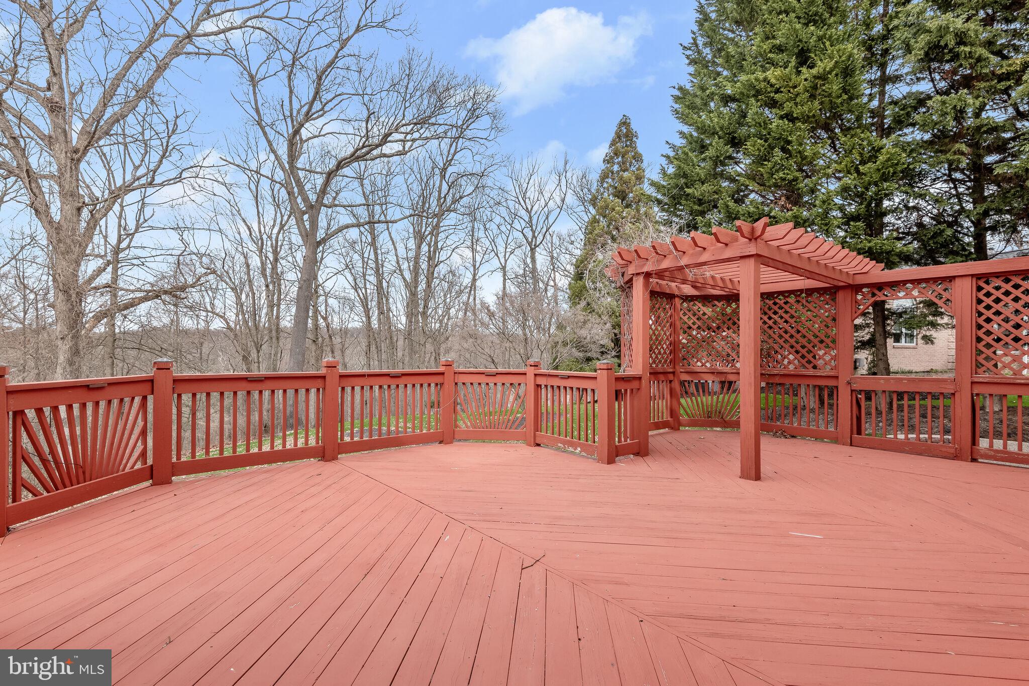 CROMWELL WOODS - Residential