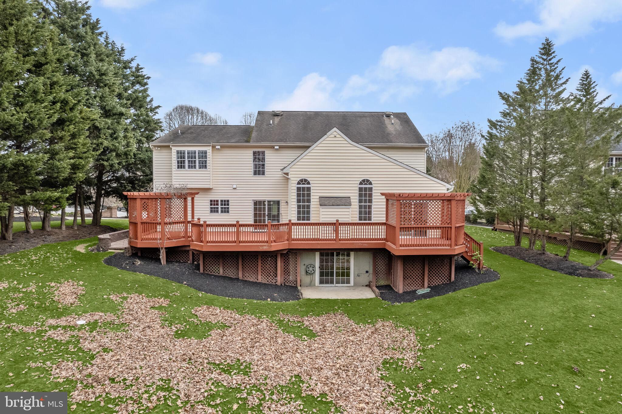 CROMWELL WOODS - Residential