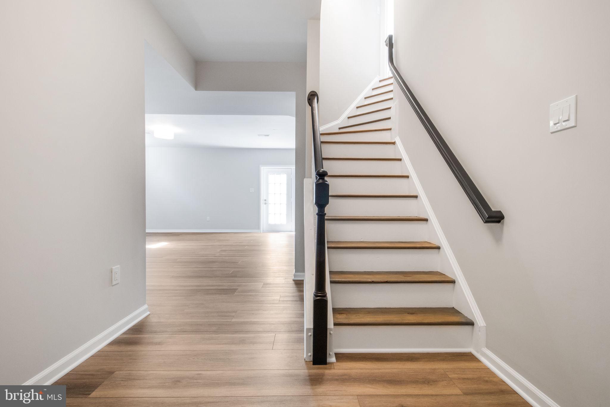 WILLOWS OF POTOMAC - Residential