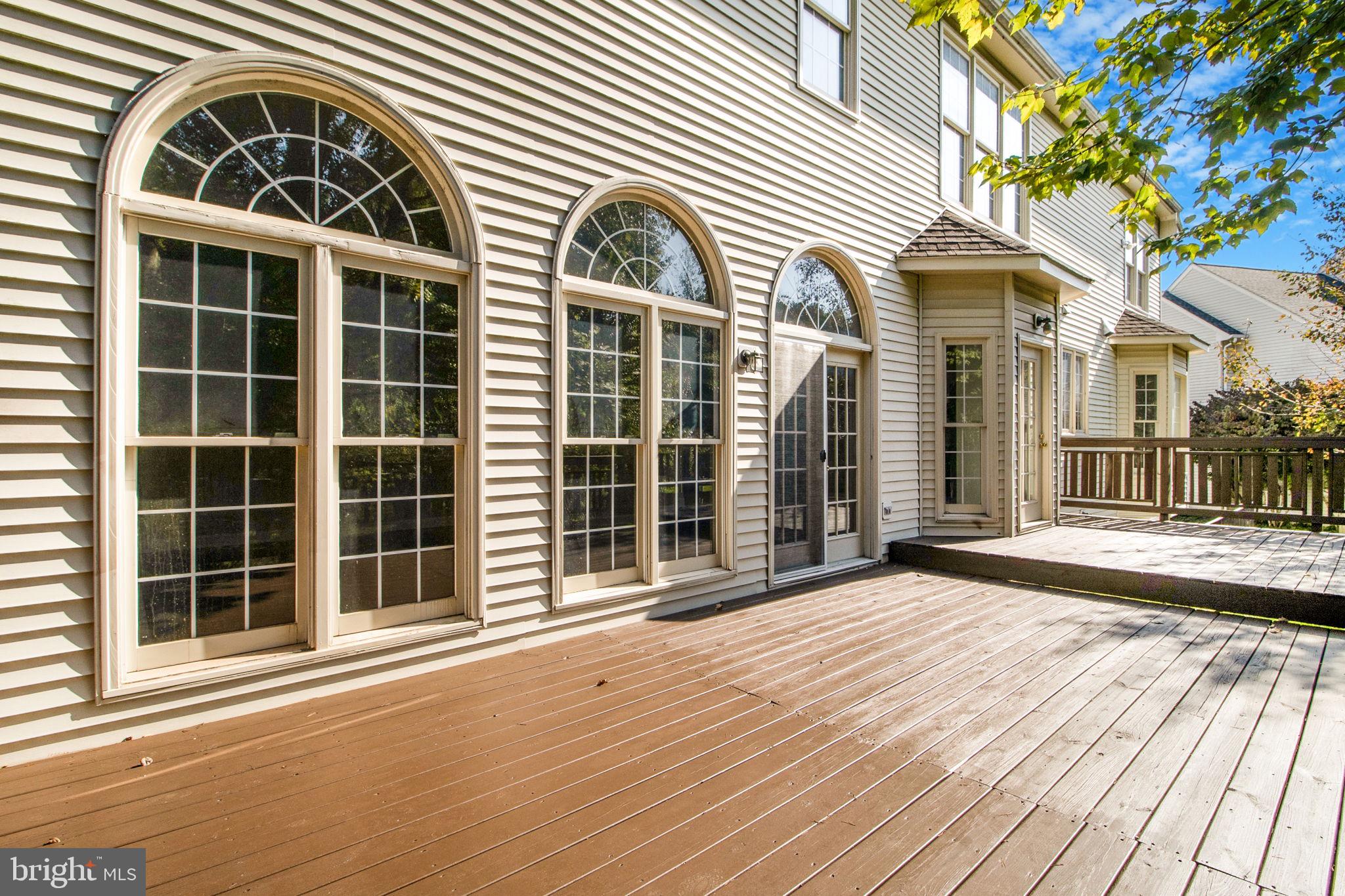 WILLOWS OF POTOMAC - Residential