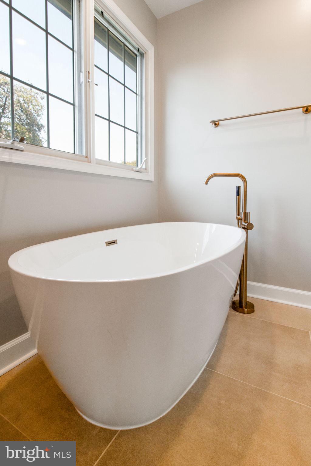 WILLOWS OF POTOMAC - Residential