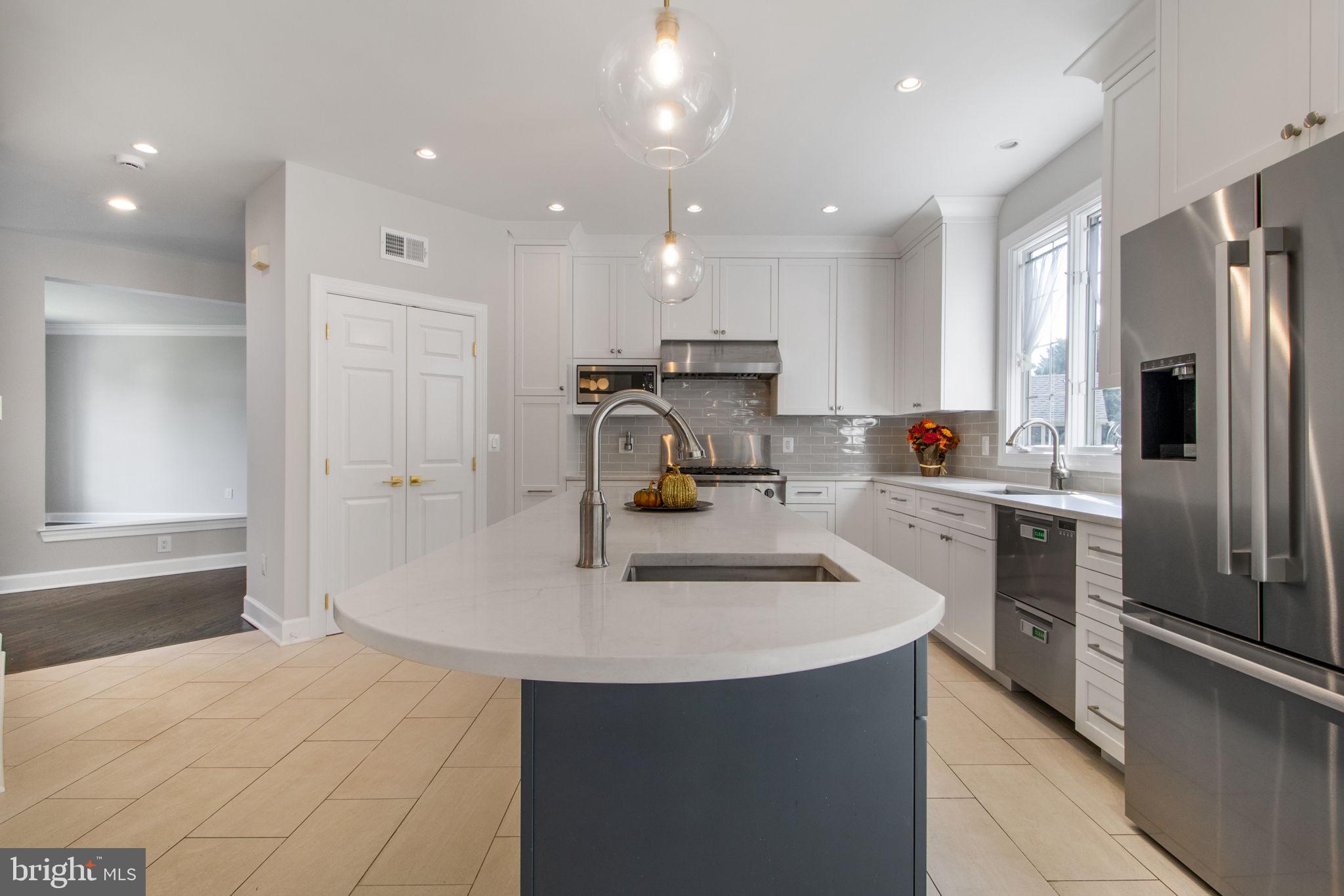 WILLOWS OF POTOMAC - Residential