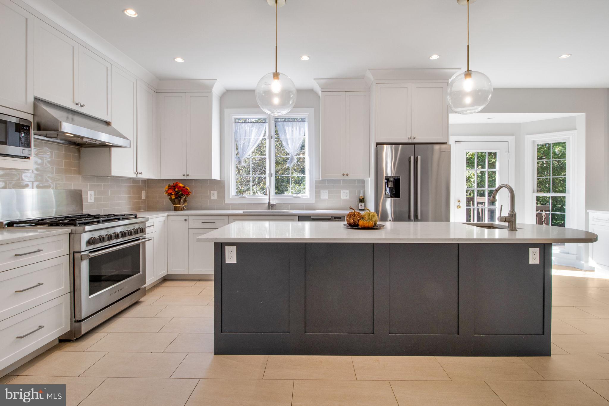 WILLOWS OF POTOMAC - Residential