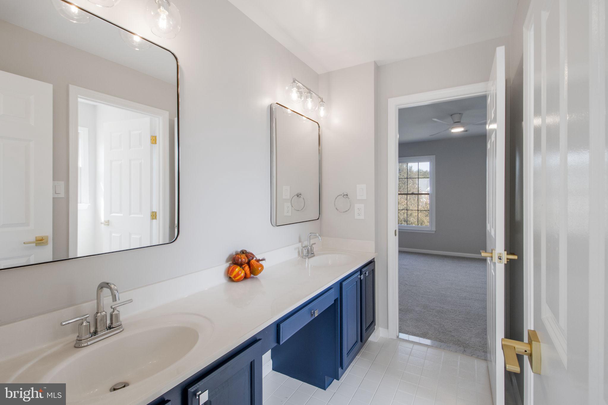 WILLOWS OF POTOMAC - Residential