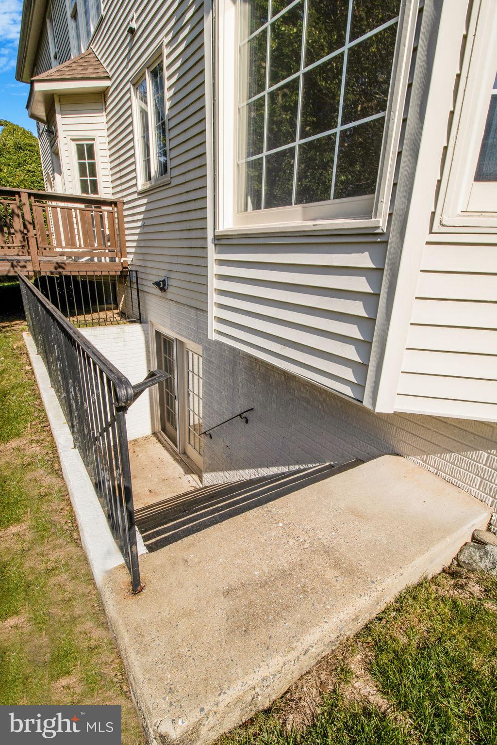 WILLOWS OF POTOMAC - Residential