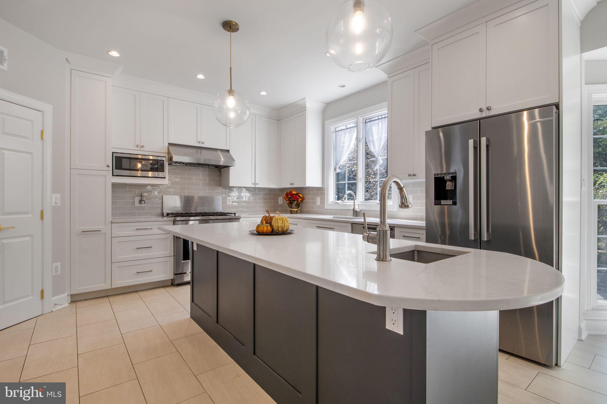 WILLOWS OF POTOMAC - Residential