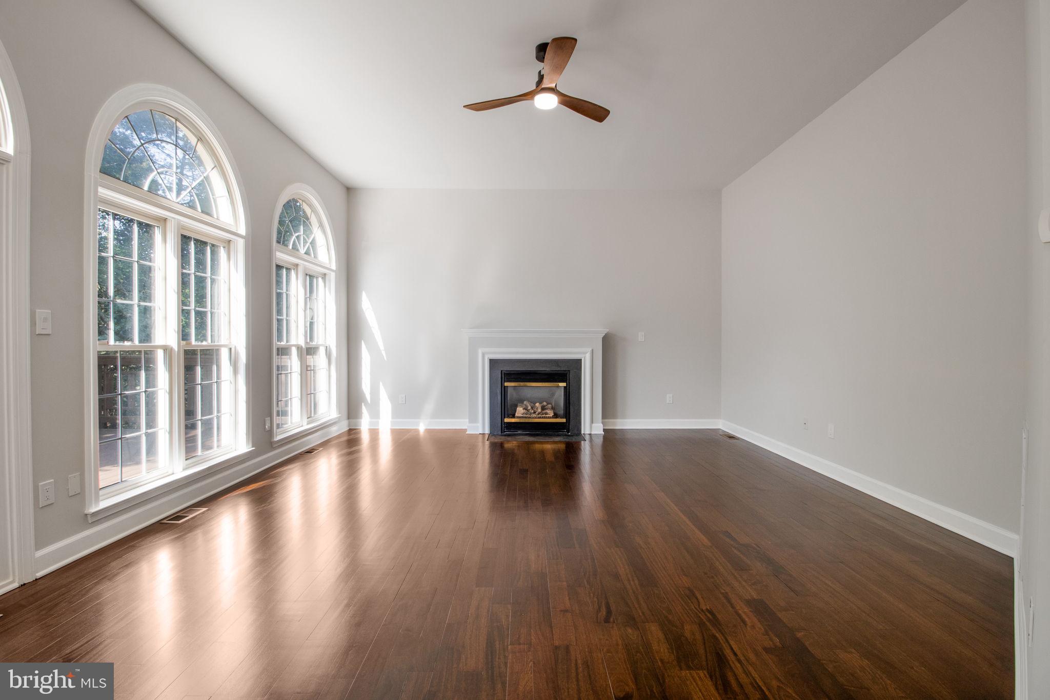 WILLOWS OF POTOMAC - Residential