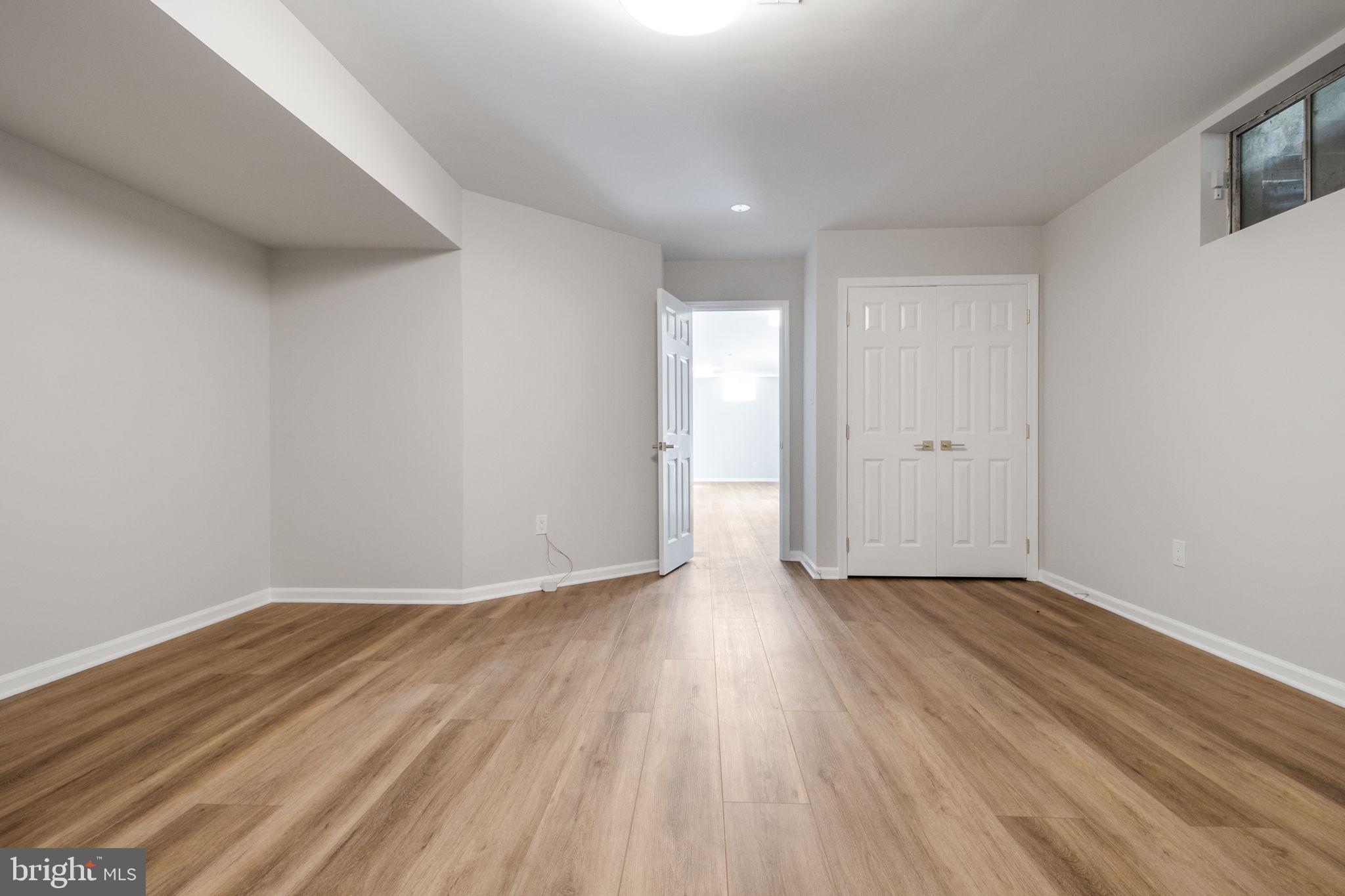 WILLOWS OF POTOMAC - Residential