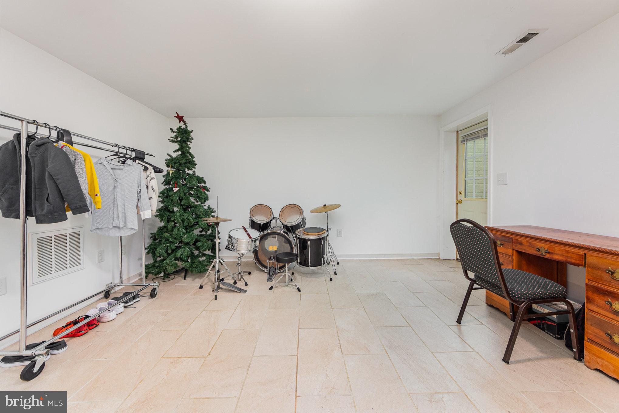 LAKE LAND OR - Residential