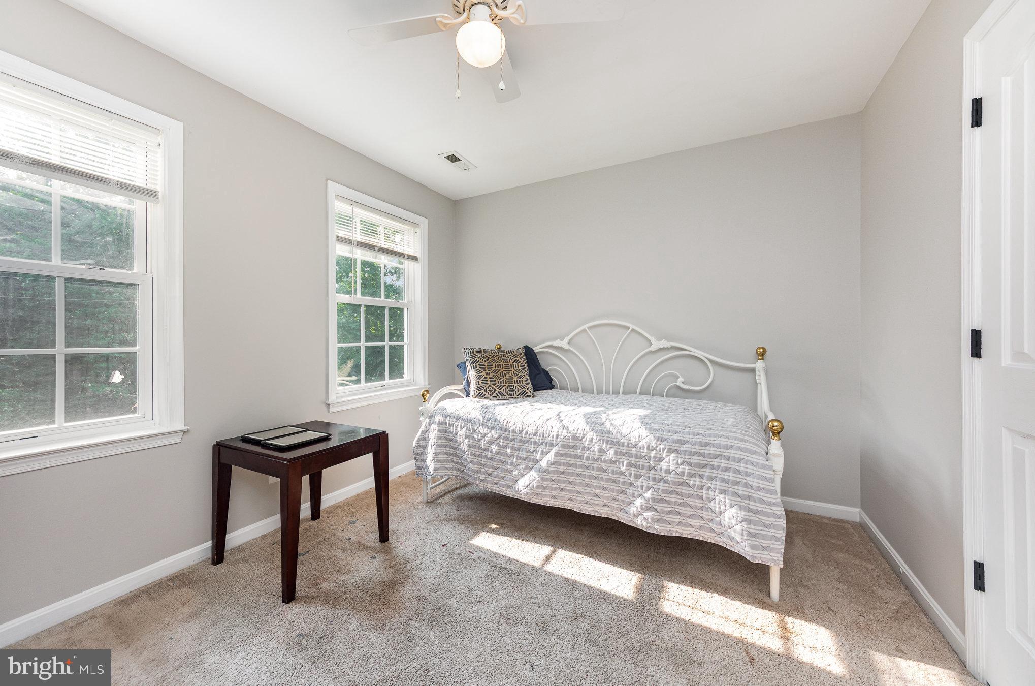 LAKE LAND OR - Residential