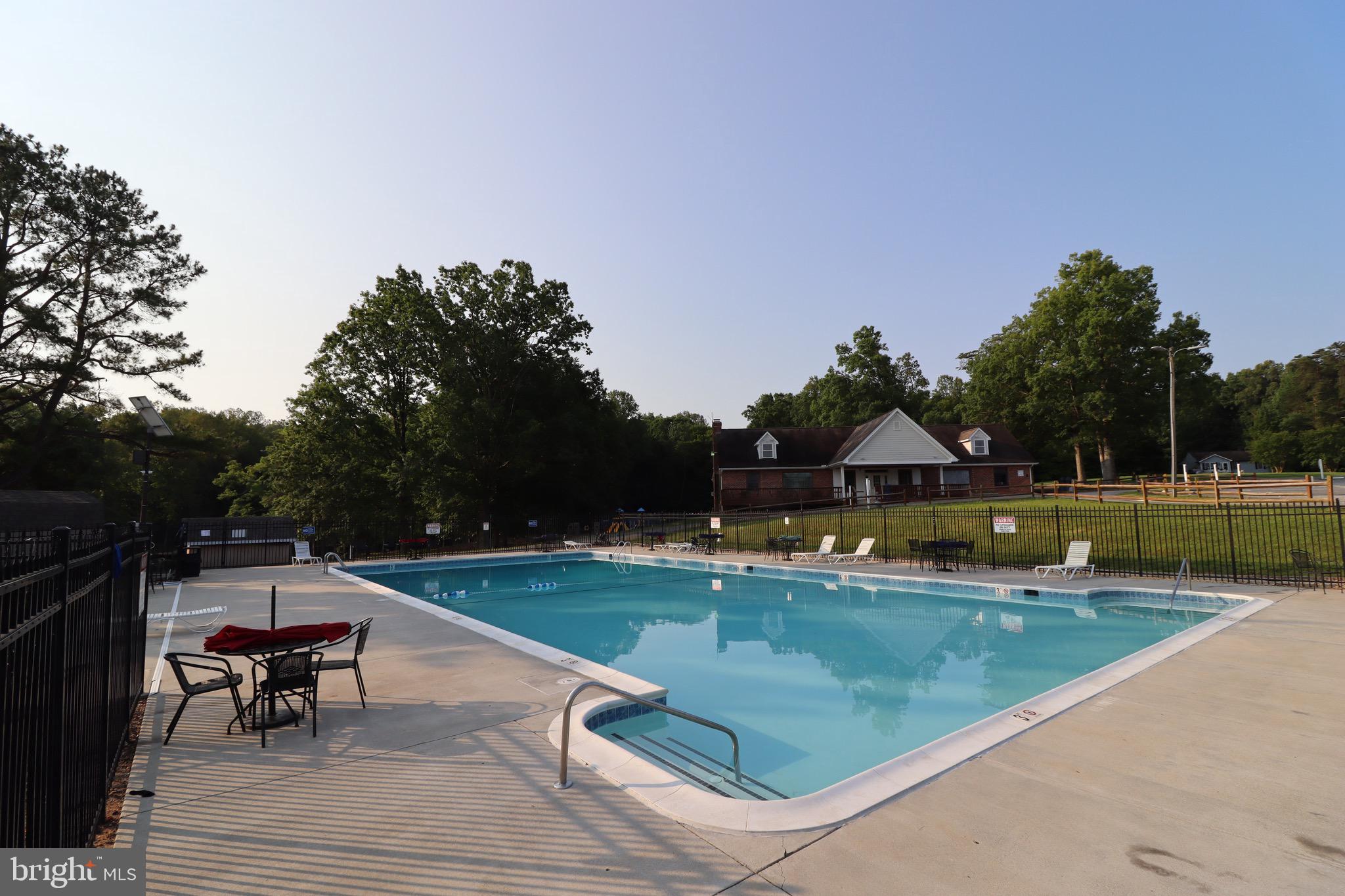 LAKE LAND OR - Residential