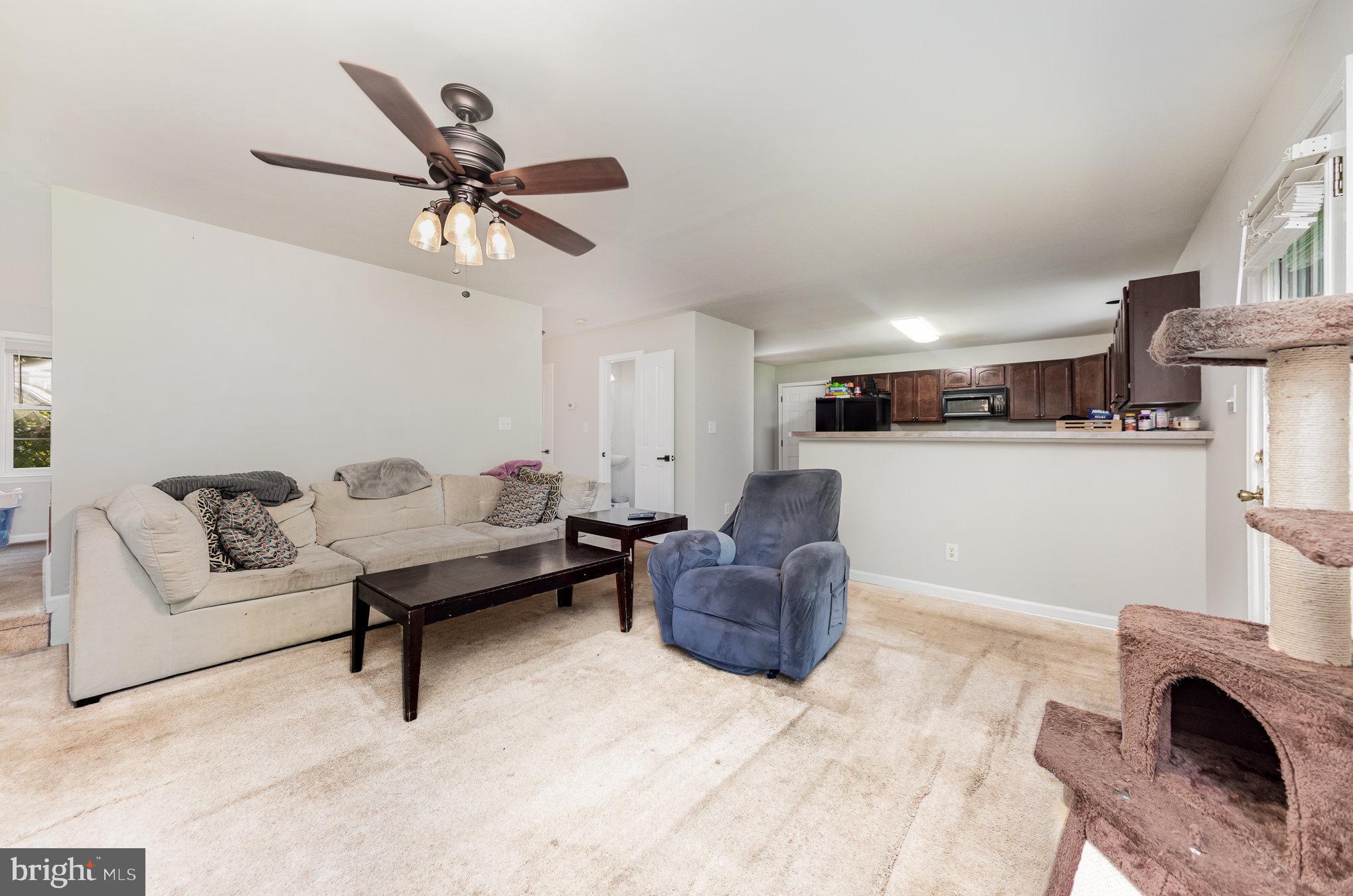 LAKE LAND OR - Residential