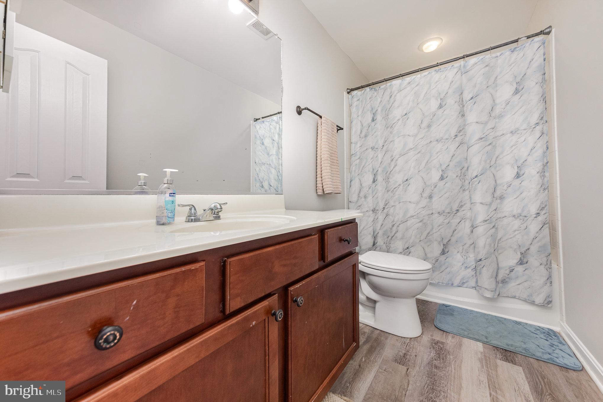 LAKE LAND OR - Residential