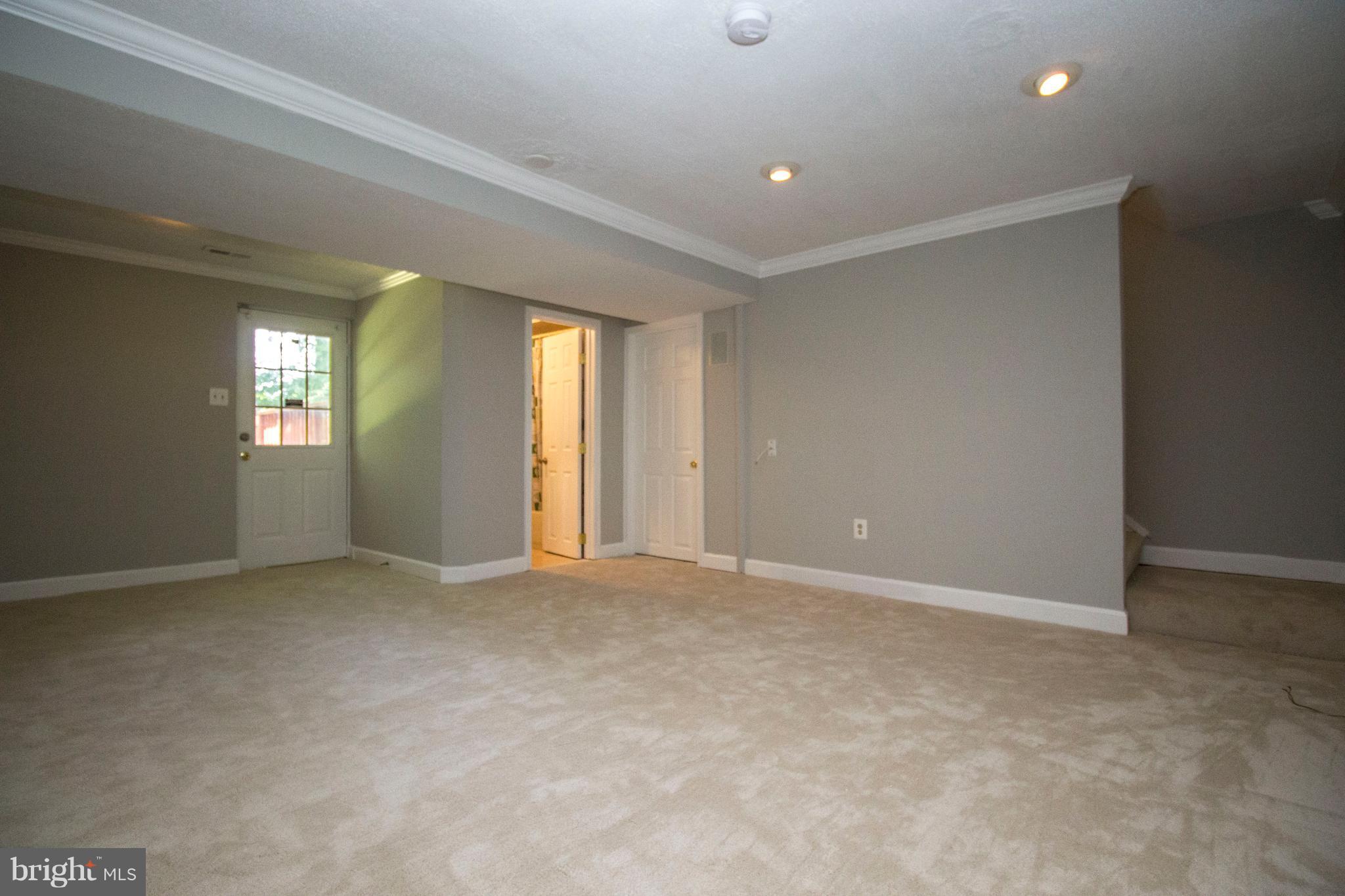 DALE CITY - Residential Lease