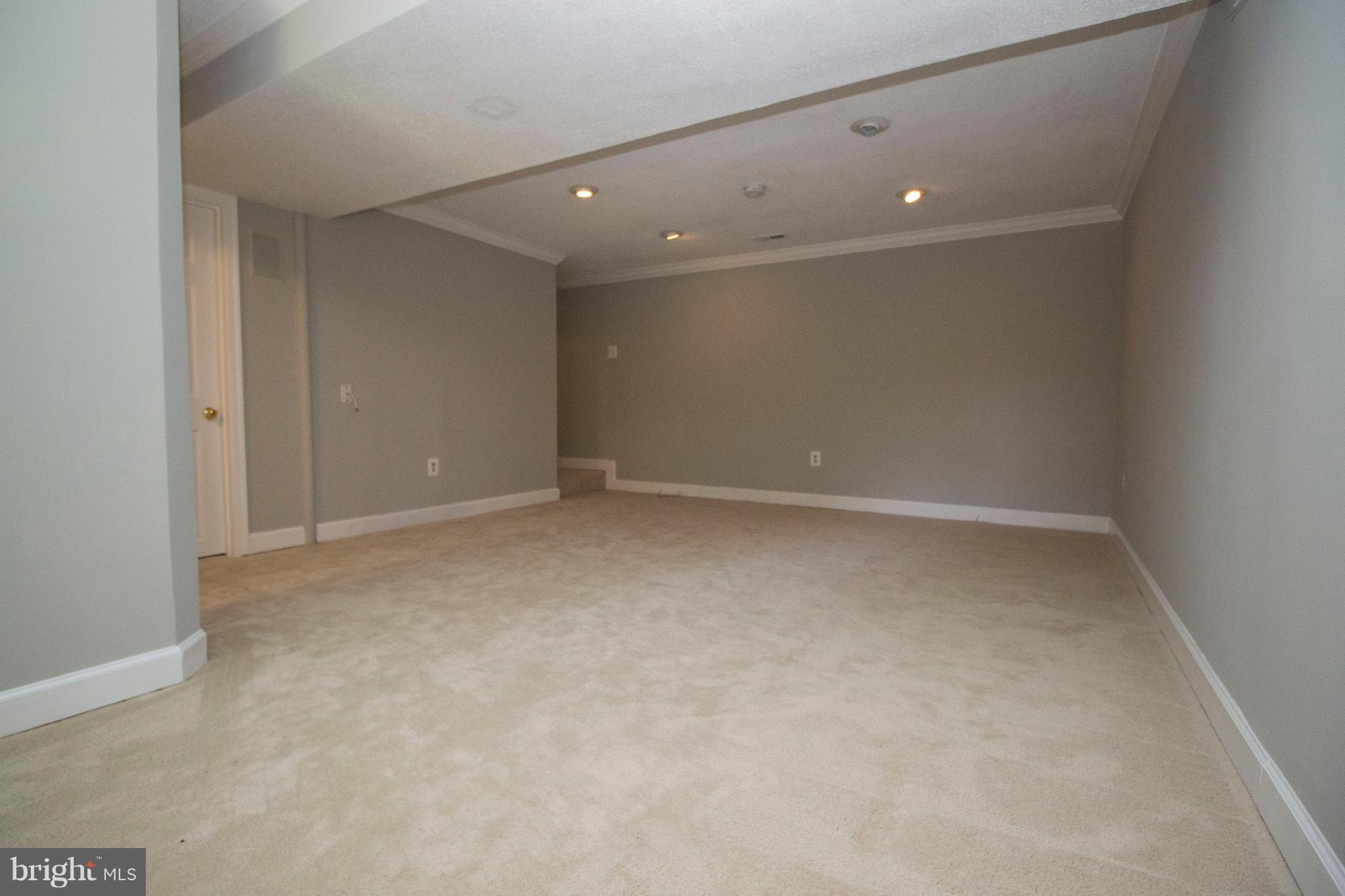 DALE CITY - Residential Lease