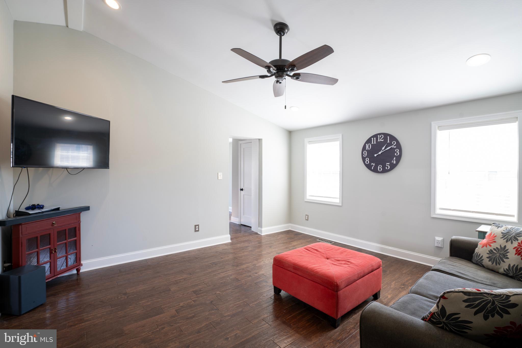 PADDOCK FARMS - Residential