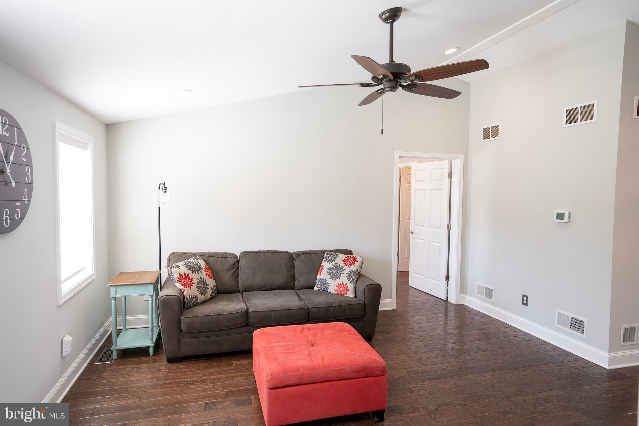 PADDOCK FARMS - Residential