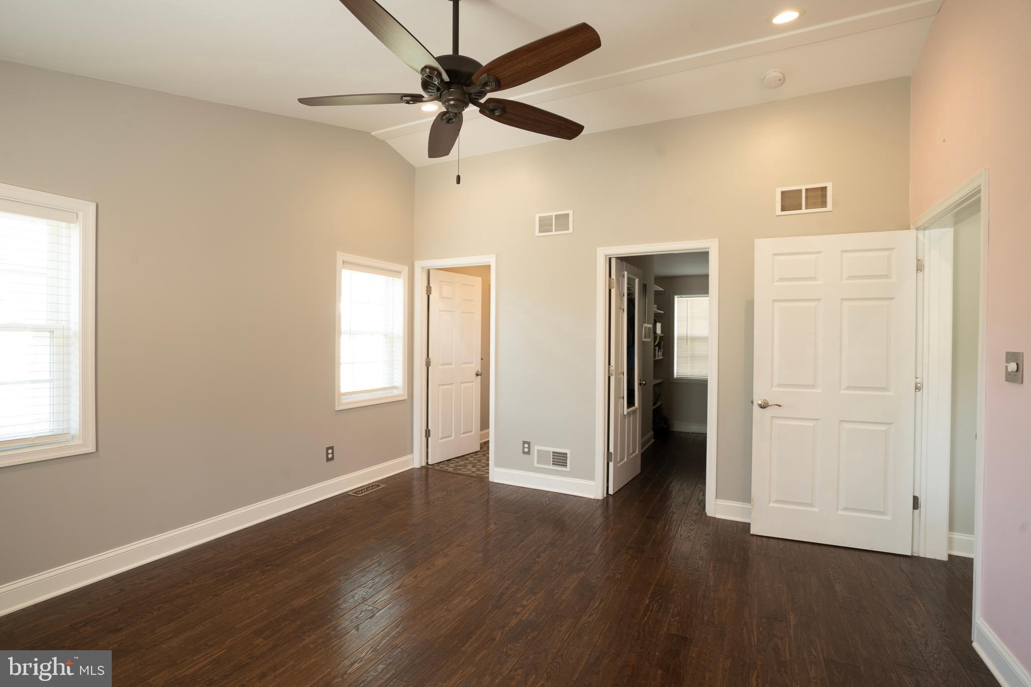 PADDOCK FARMS - Residential