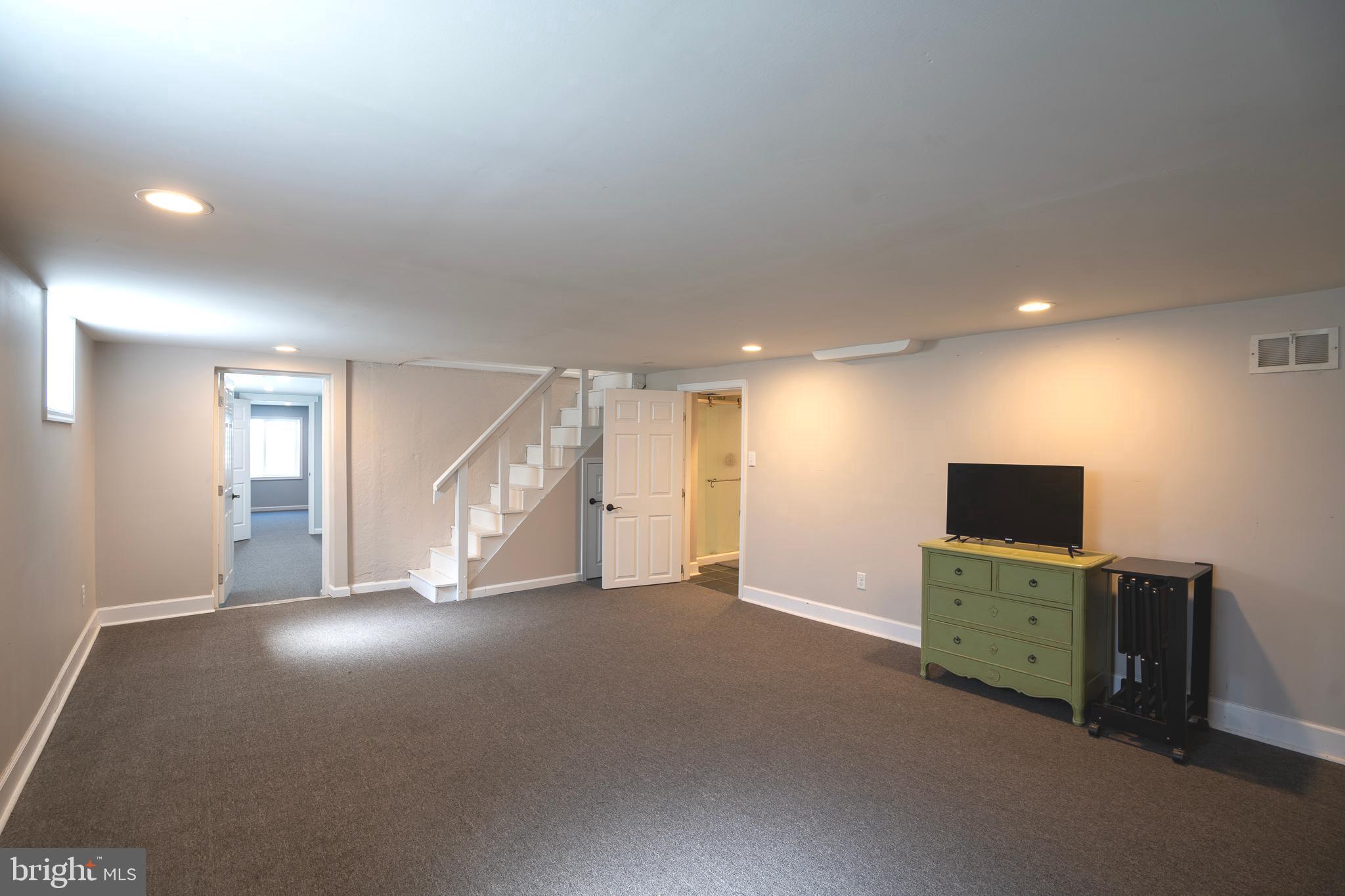 PADDOCK FARMS - Residential