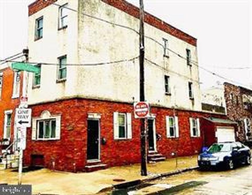 ***Attached Parking Garage Available for additional $300/mo. Totaling $1,500/ month with parking garage.**
Spacious 1st floor, 2 bedroom apartment with H/W floors. This property is just a 2-minute walk to the heart of the Passyunk Avenue restaurant and bar Renaissance. With public transportation/Broad Street subway just a 1 minute walk, you're only 5 minutes away from Center City. A superb walk score of 96, bike score of 78 & transit score of 79 providing easy access to the Broad St line and other public transportation. In close proximity to the Passyunk Ave corridor bustling with a plethora of restaurants, nightlife, coffee shops, gym & shopping makes this perfect location for your new home.
***TENANT REQUIREMENTS: 1st month's rent, last month's rent and one month security deposit to be paid at time of lease signing; minimum of average credit score for all adult applicants.