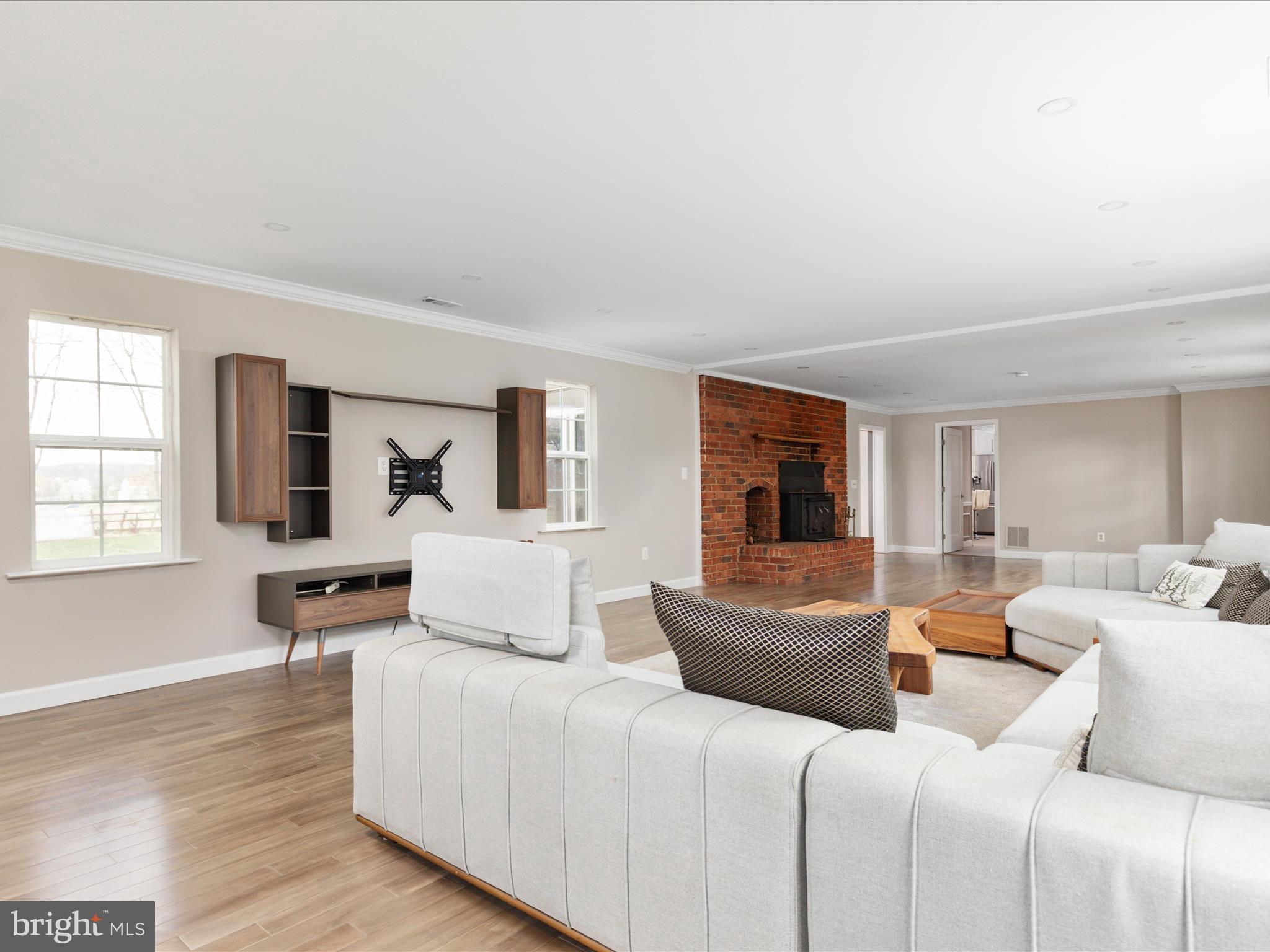 LAYCOCK - Residential