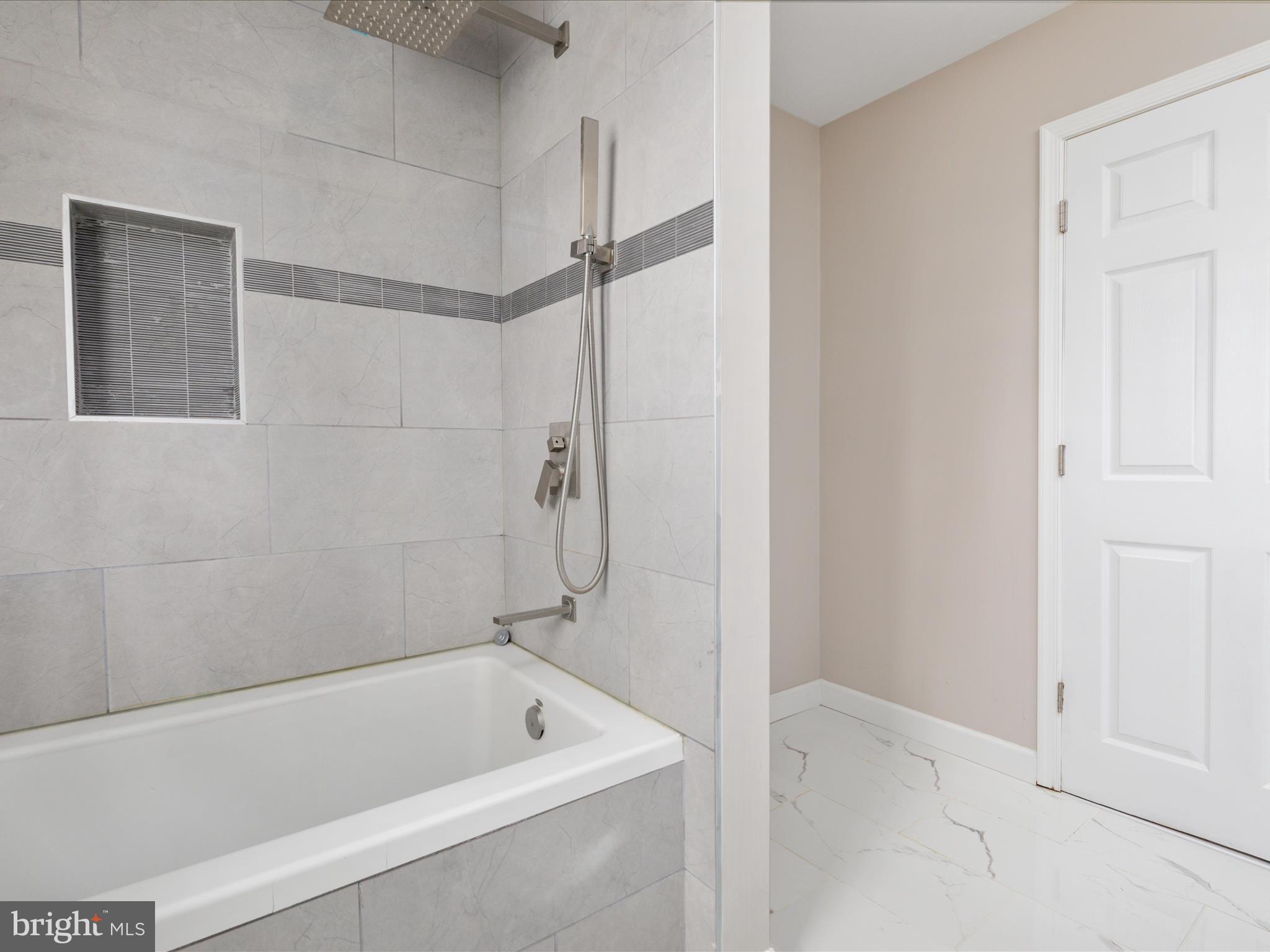 LAYCOCK - Residential