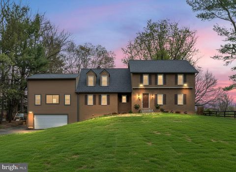 60 N TAVENNER LANE HAMILTON VA 20158