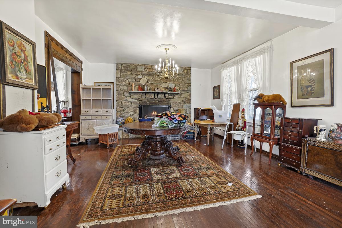 NORWOOD HEIGHTS - Residential