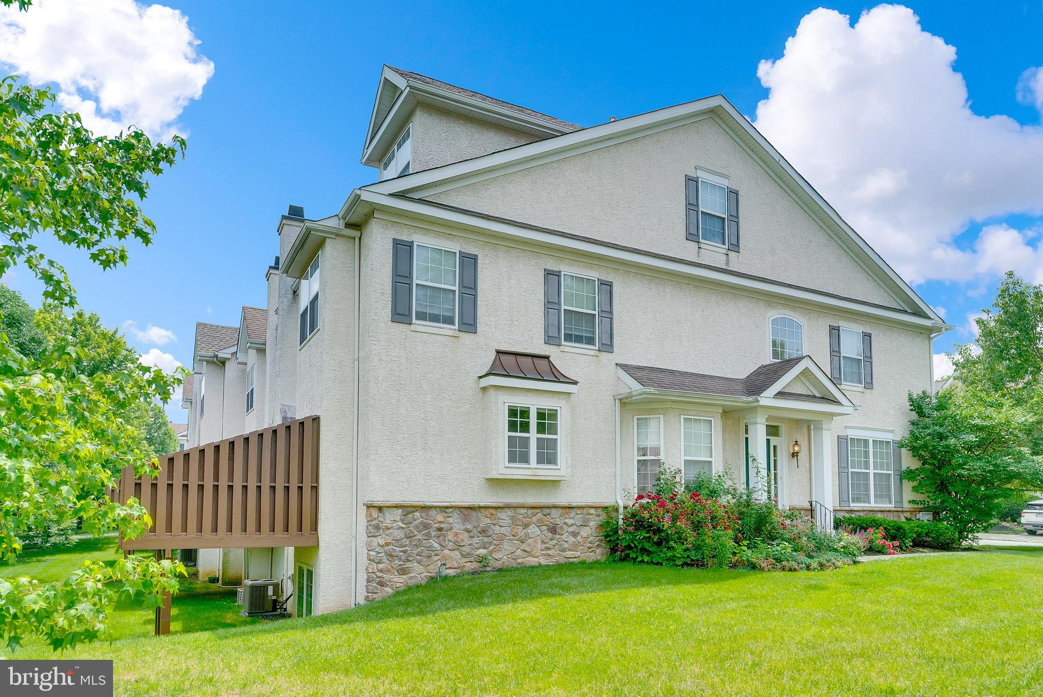 HILL VIEW - Residential