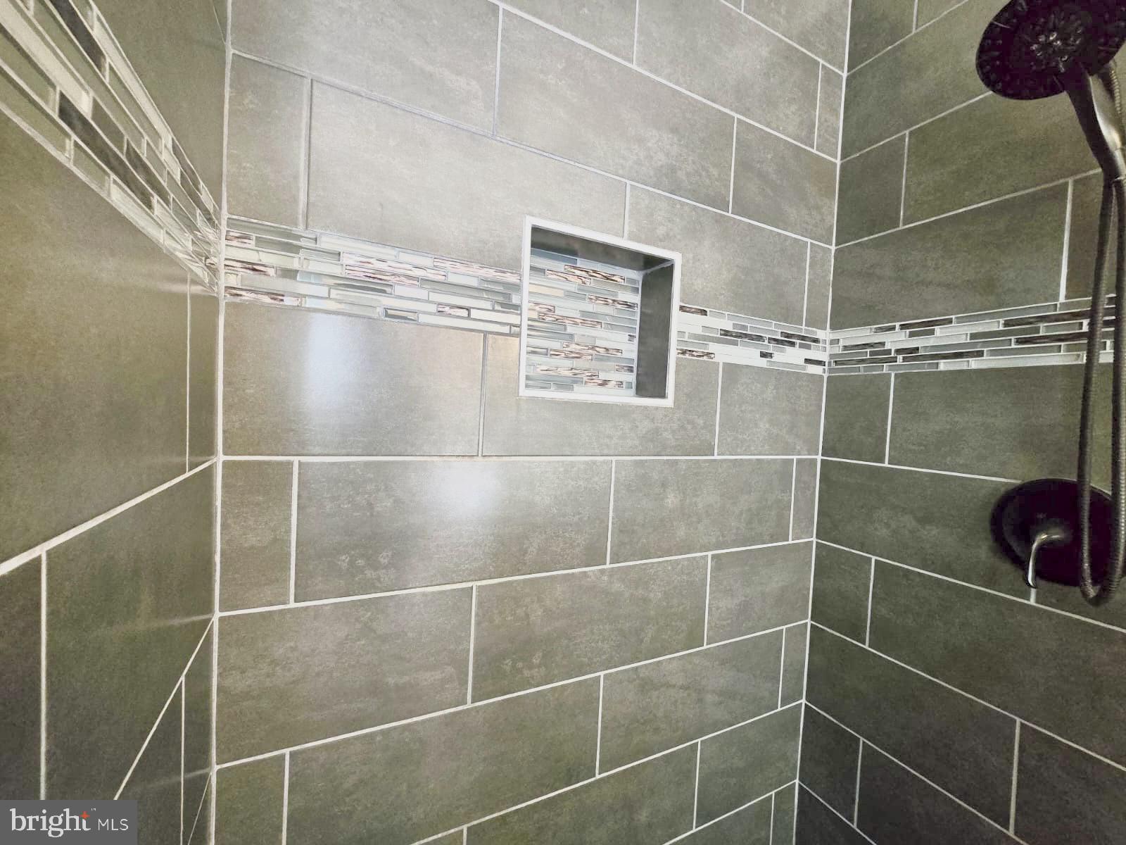 SUMMIT HALL - Residential