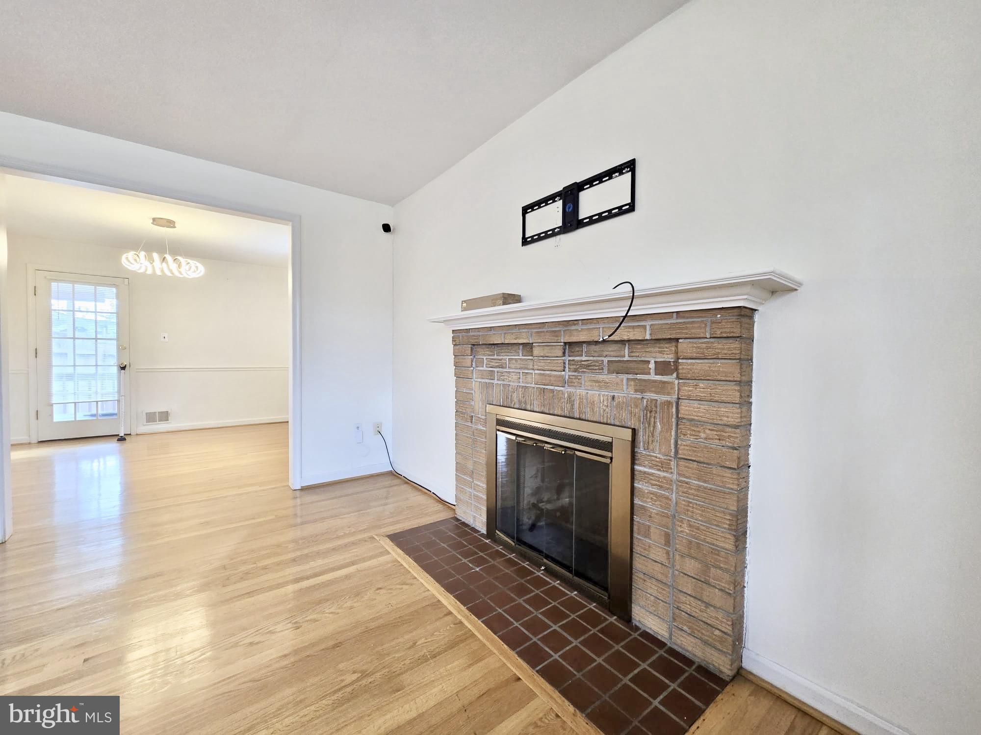 SUMMIT HALL - Residential