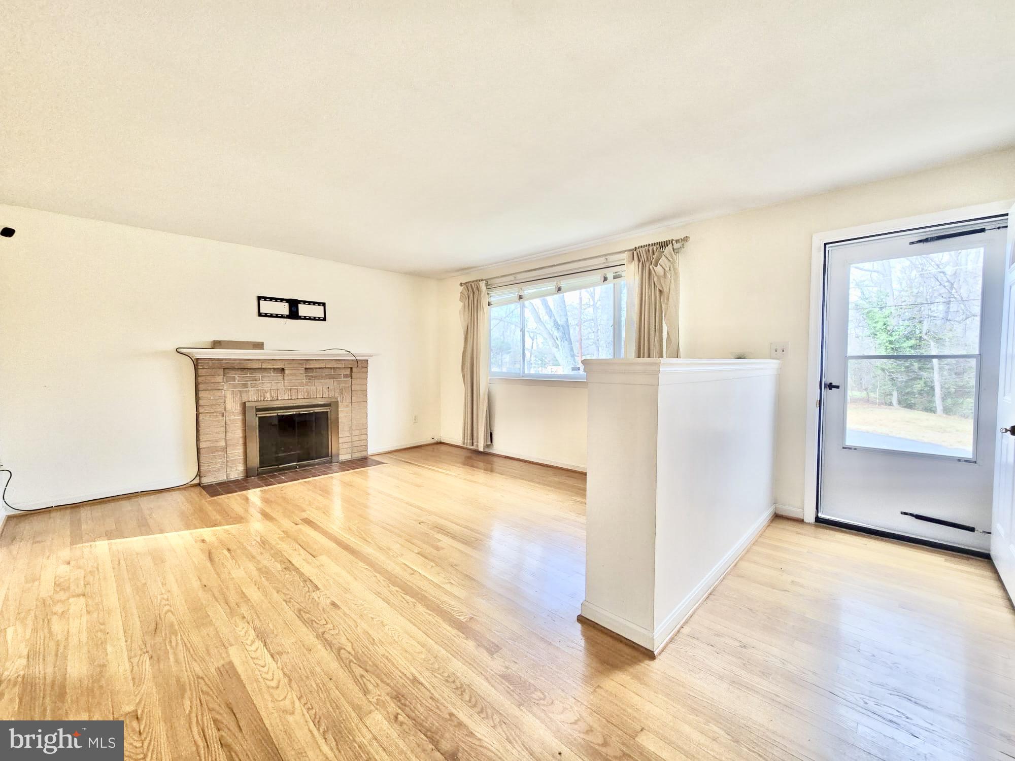 SUMMIT HALL - Residential