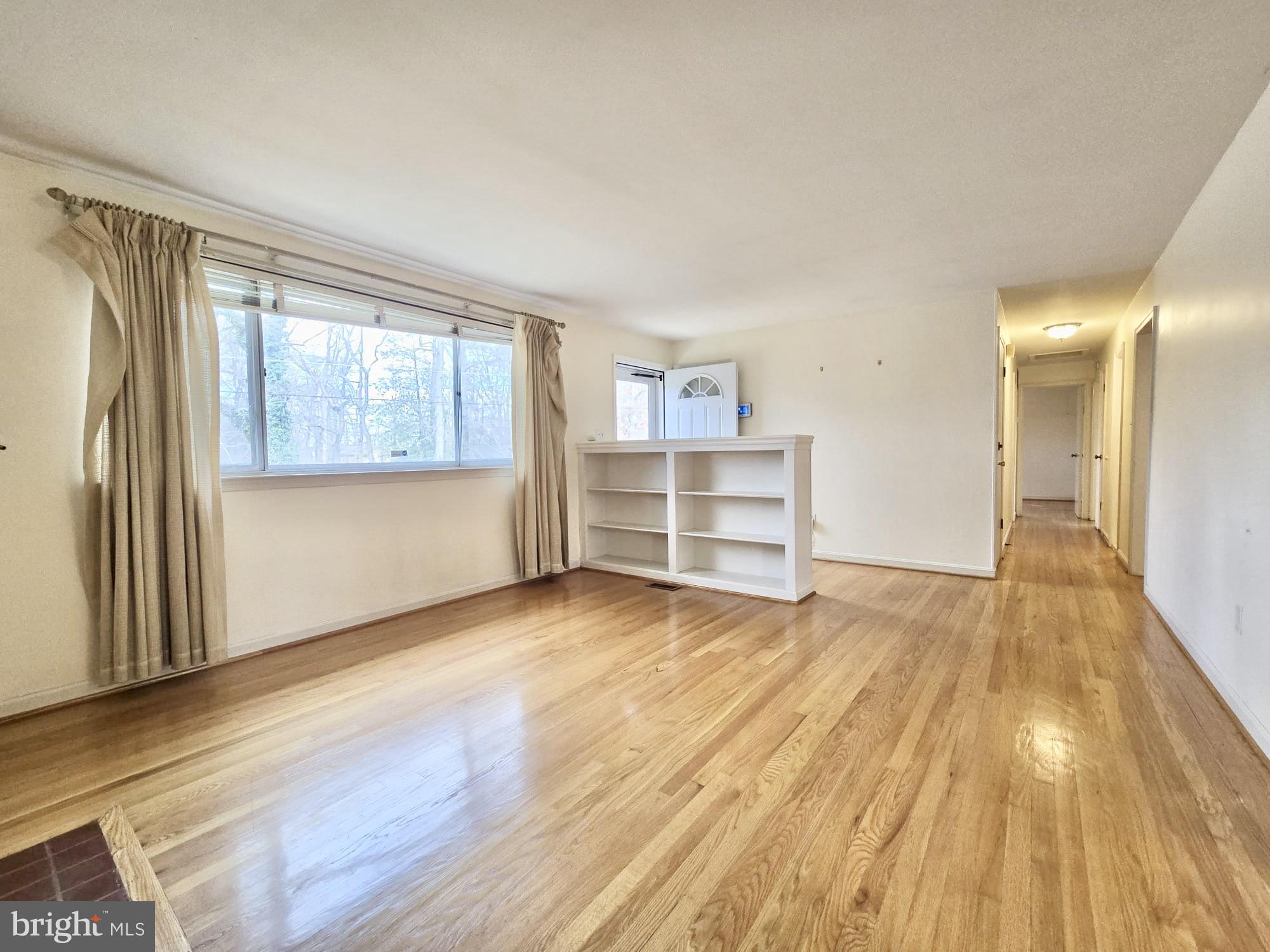 SUMMIT HALL - Residential