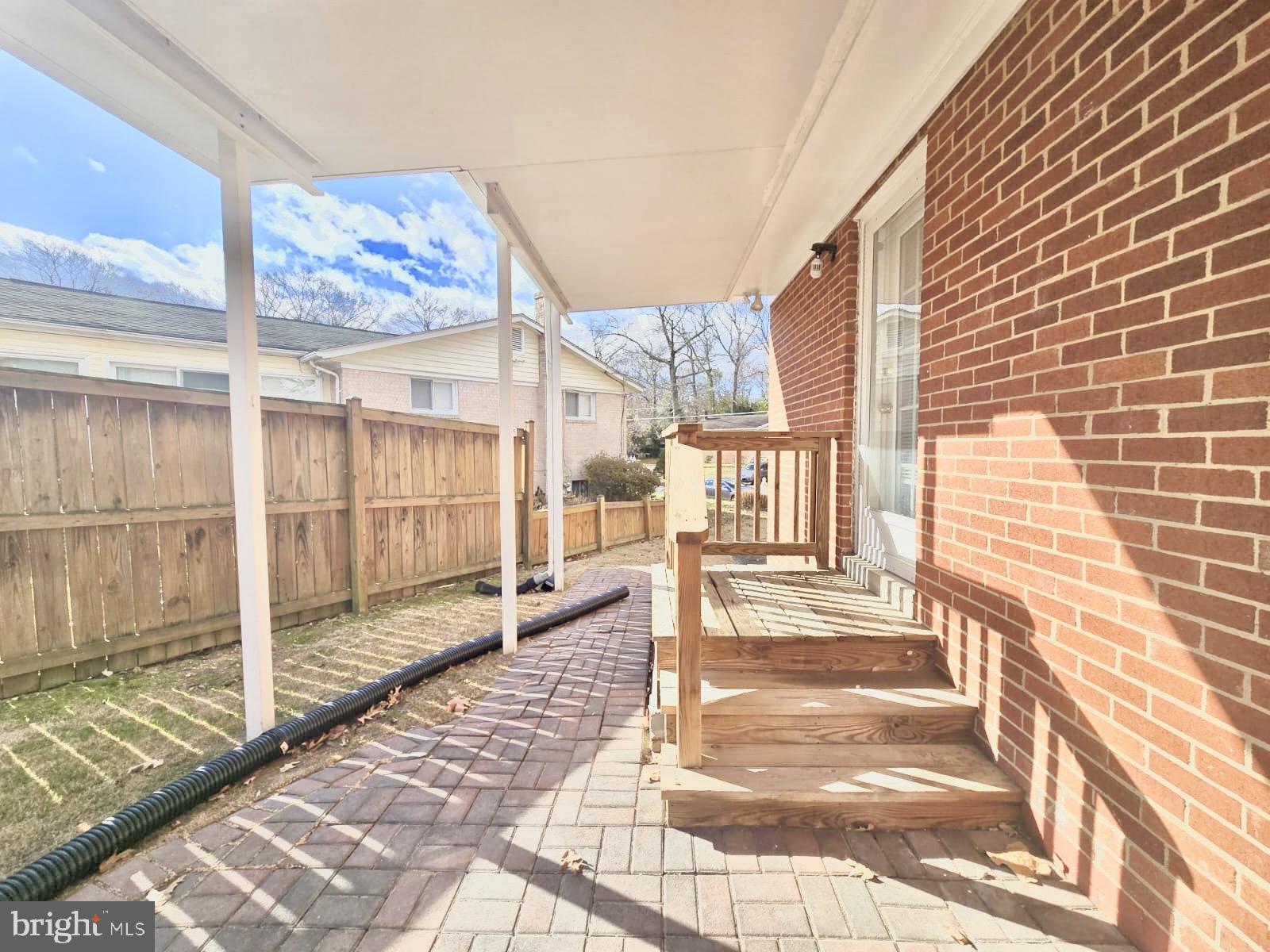 SUMMIT HALL - Residential