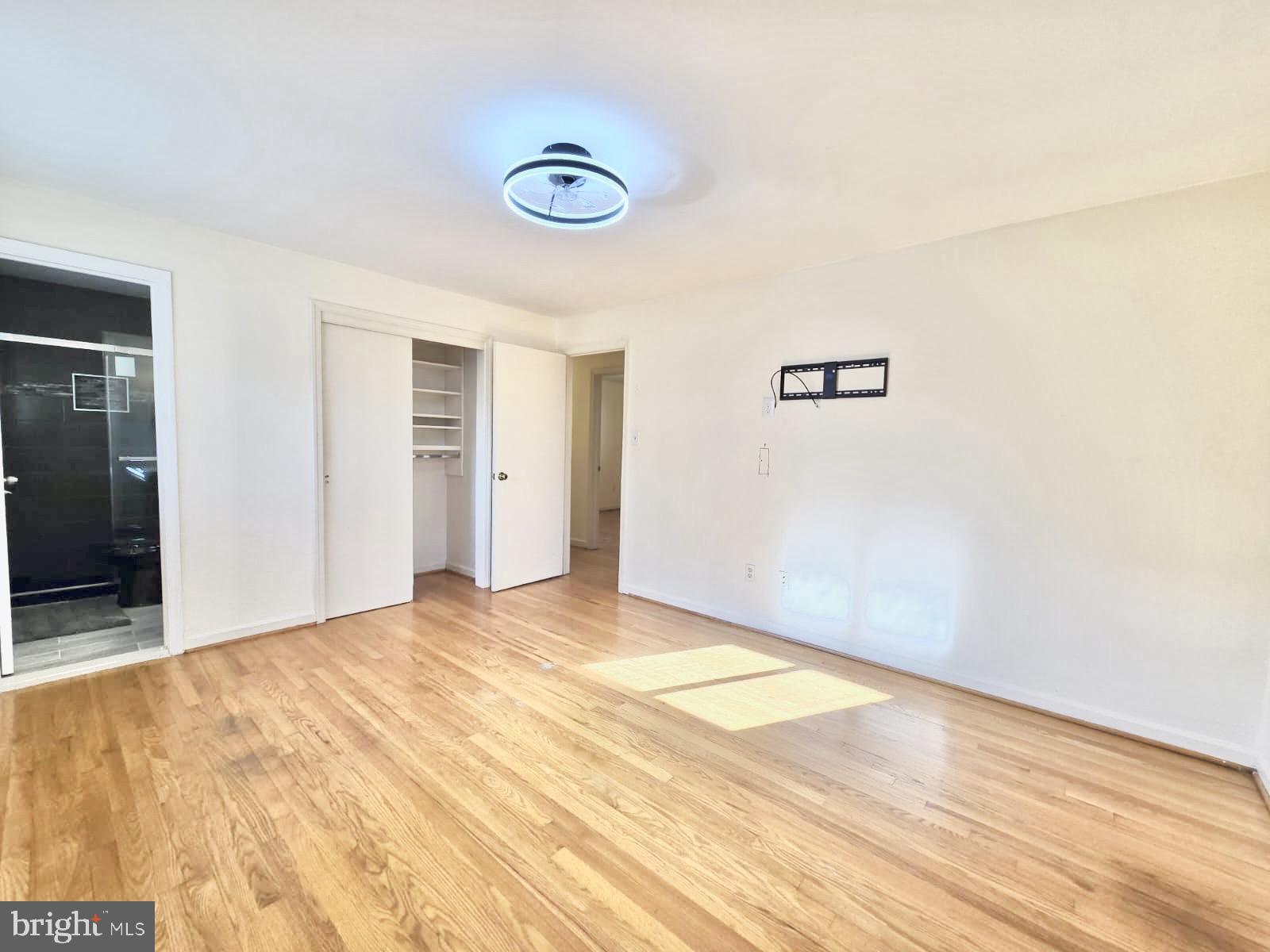 SUMMIT HALL - Residential