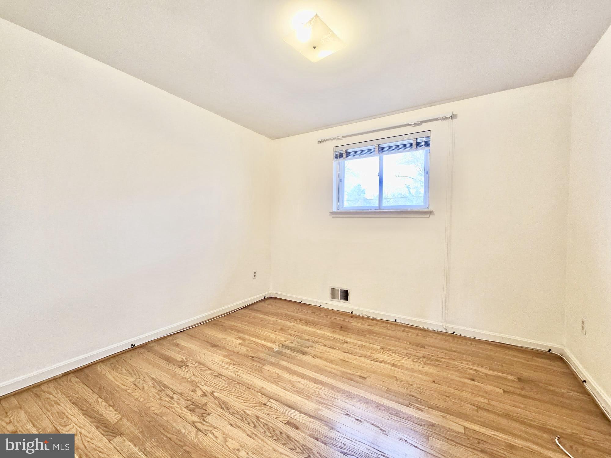 SUMMIT HALL - Residential