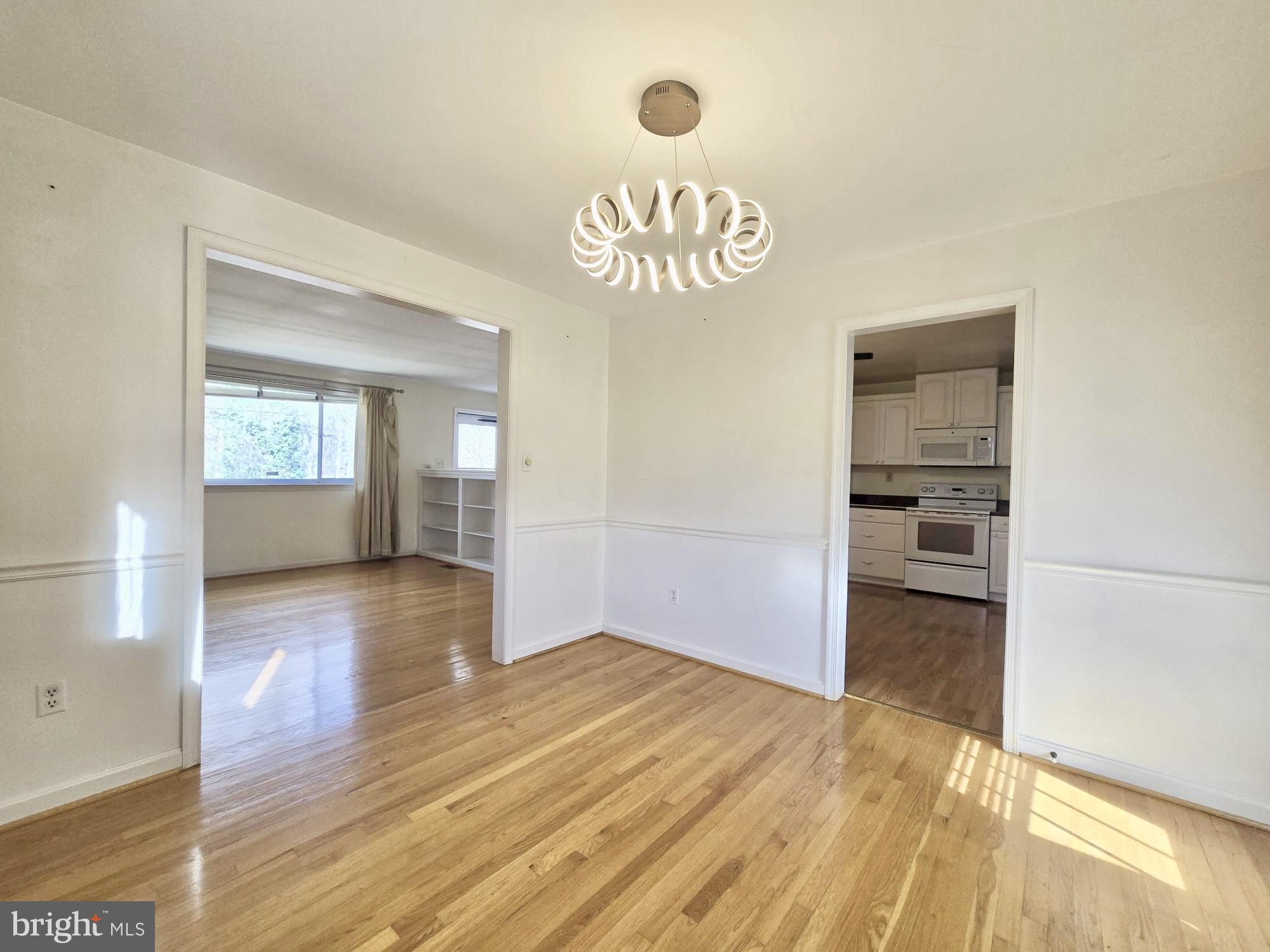 SUMMIT HALL - Residential