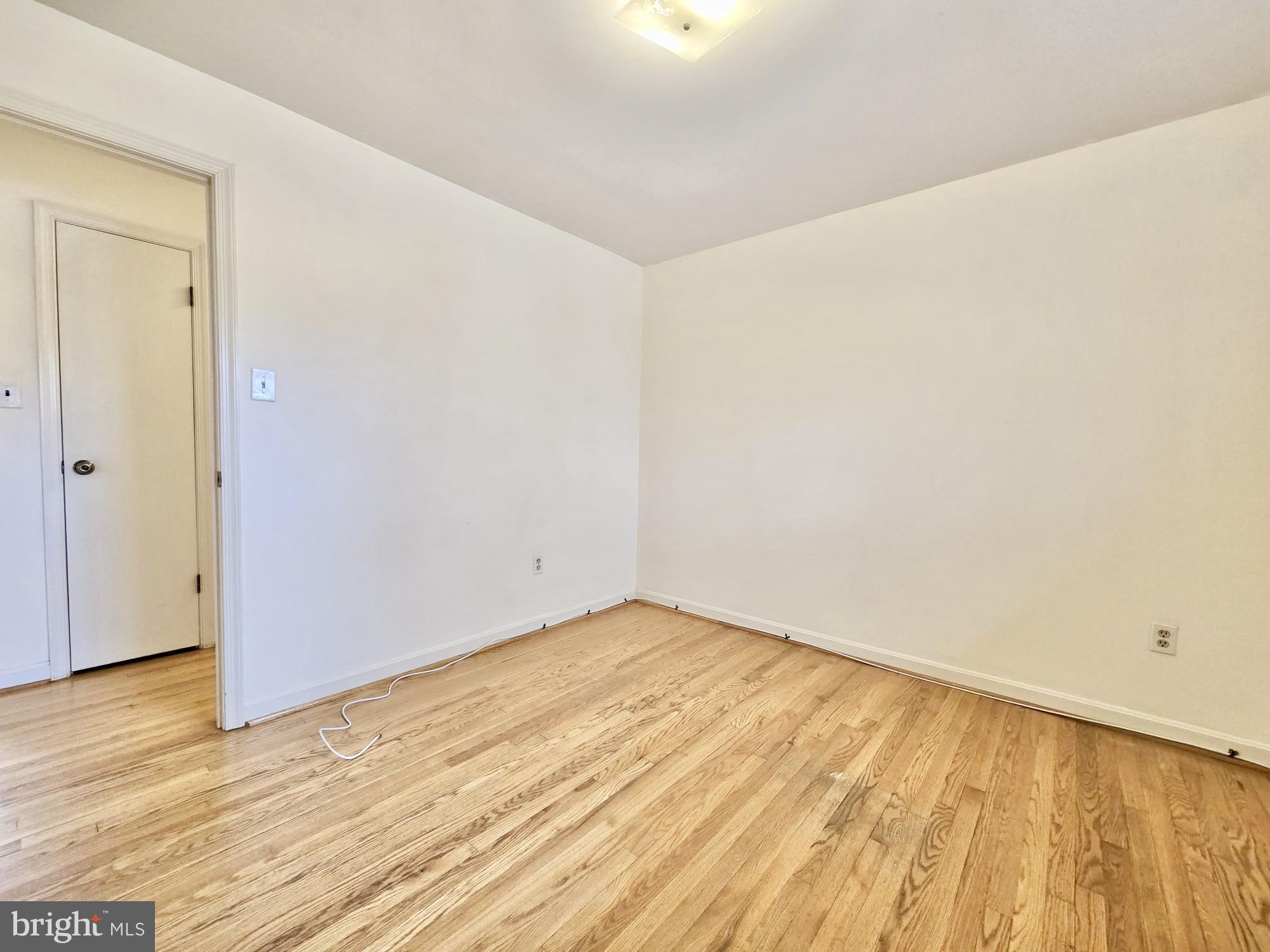 SUMMIT HALL - Residential