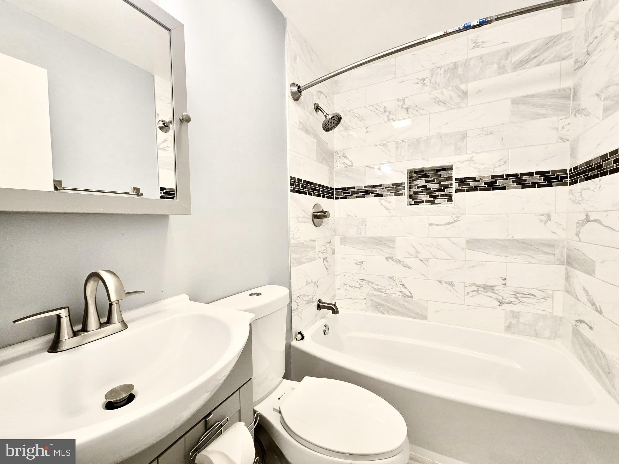 SUMMIT HALL - Residential