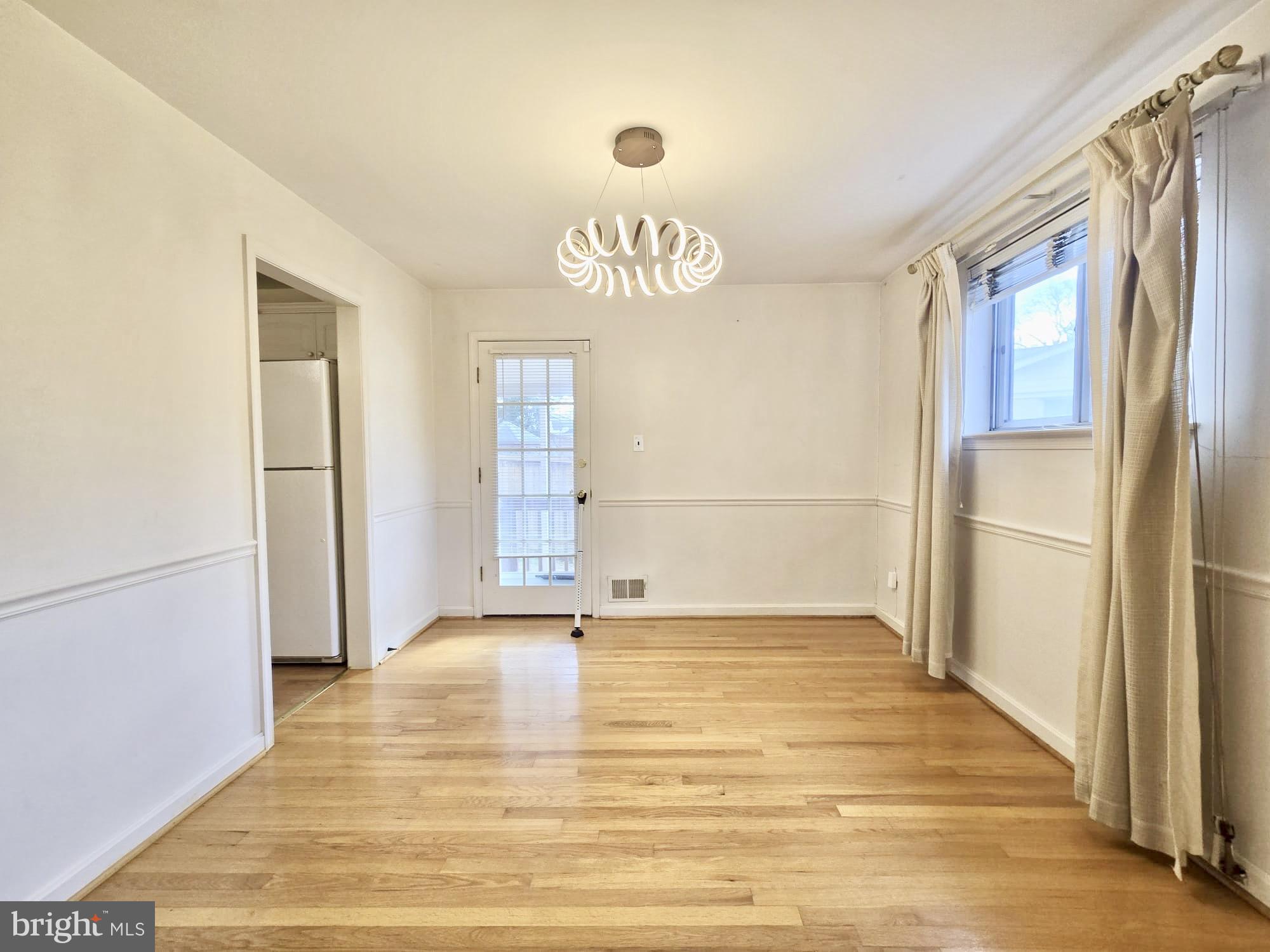 SUMMIT HALL - Residential