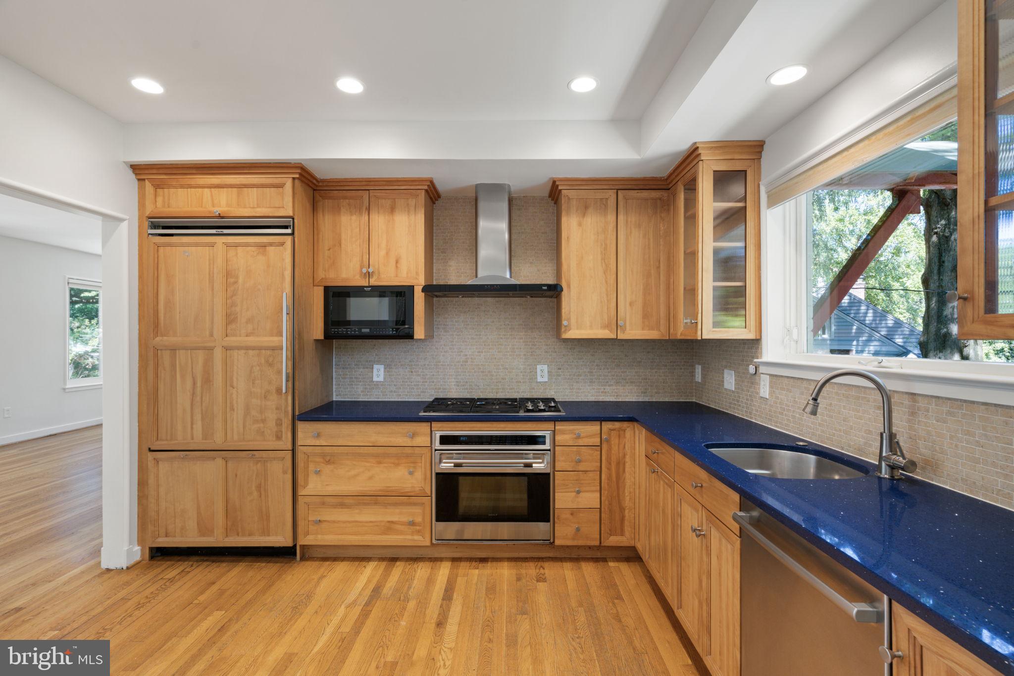LORCOM GROVE - Residential
