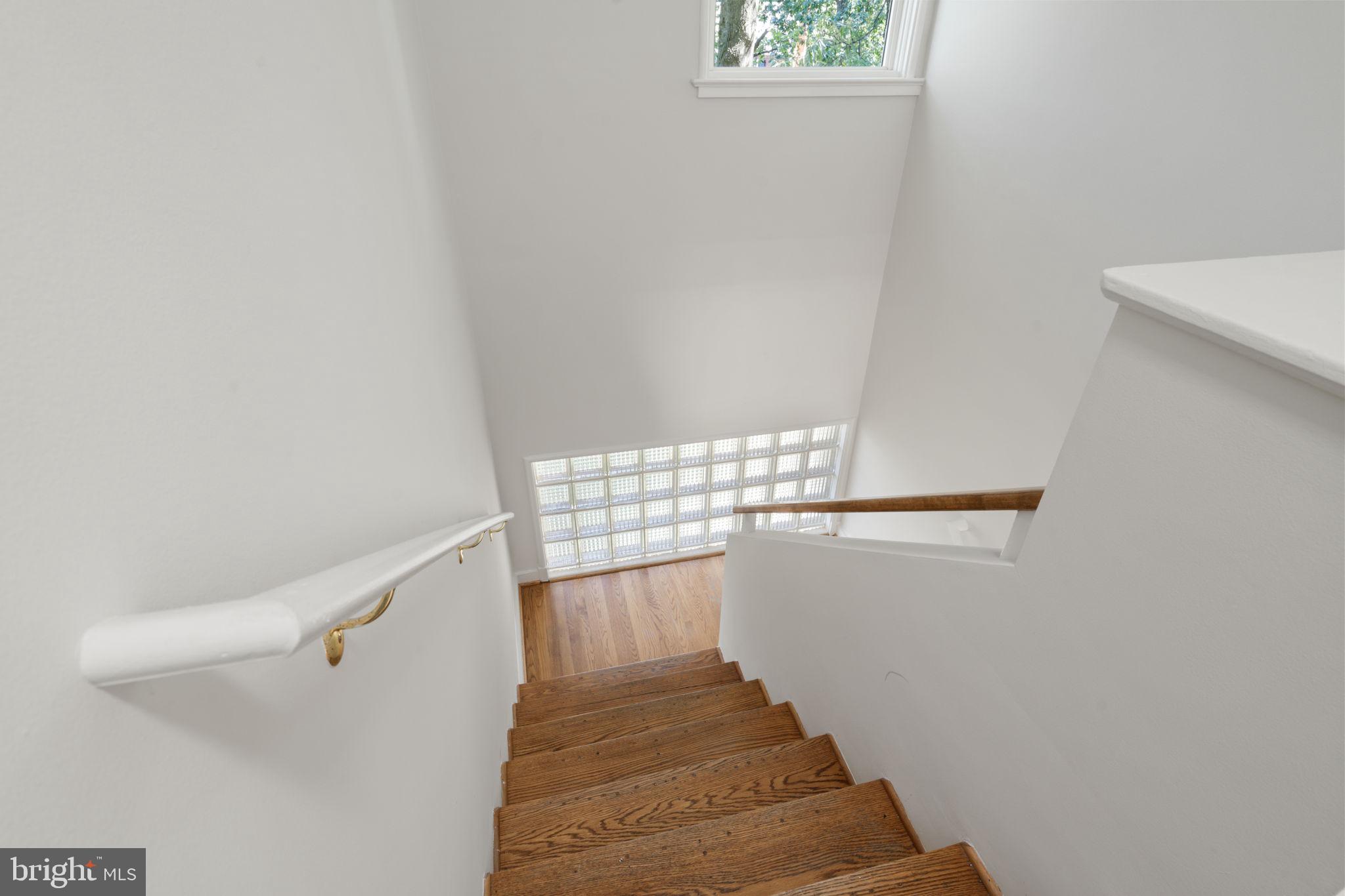 LORCOM GROVE - Residential